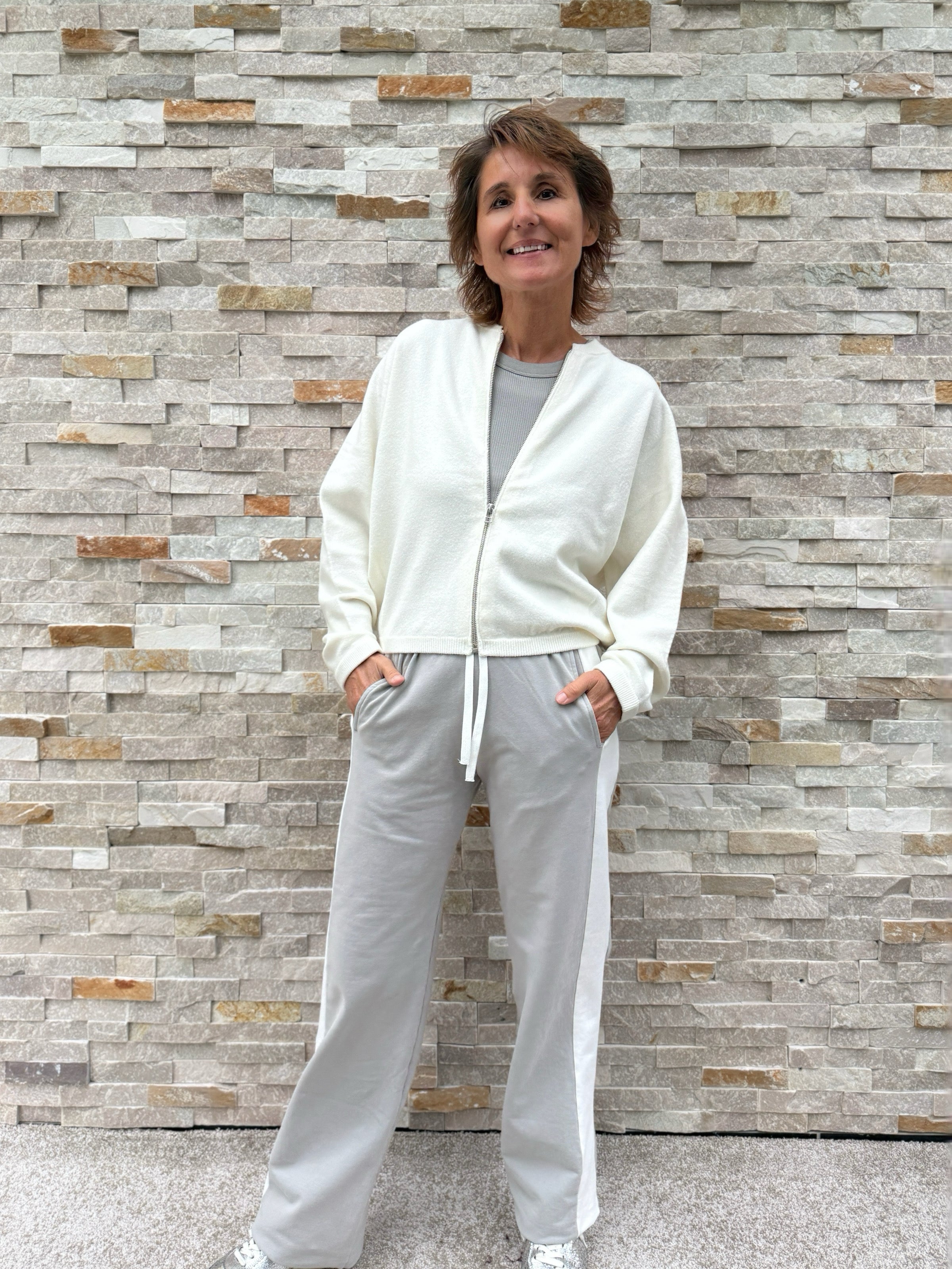 Cardigan mit Reißverschluss in Blouson-Form in Ecru