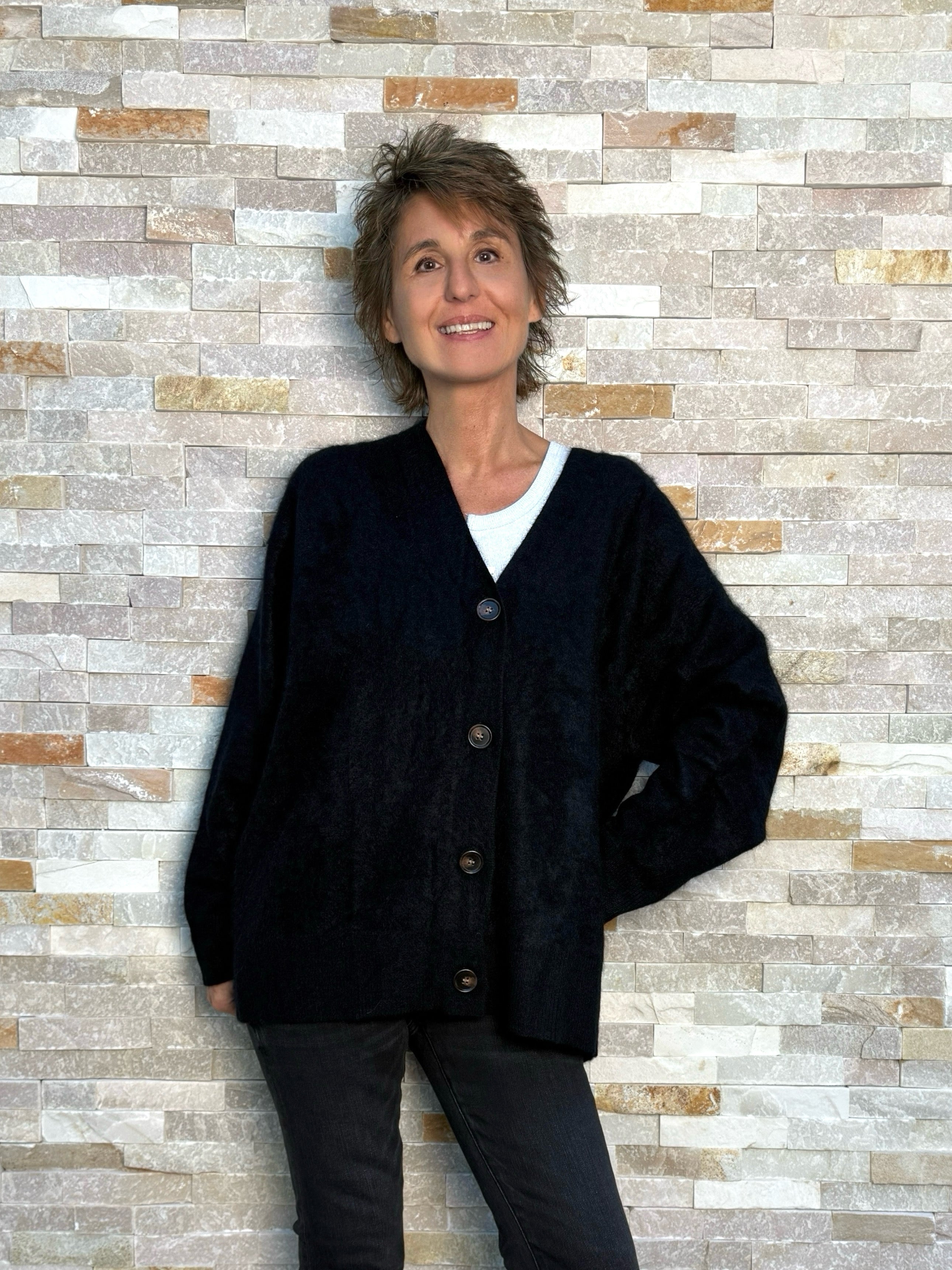 Brushed Cashmere oversized Cardigan Schwarz