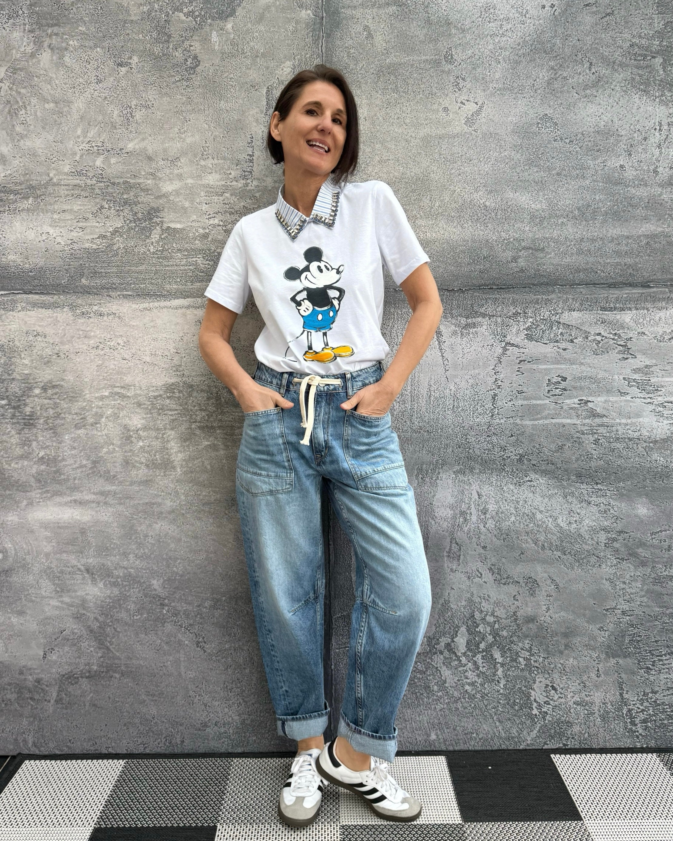 T-Shirt Cartoon Mouse mit Schmuckkragen