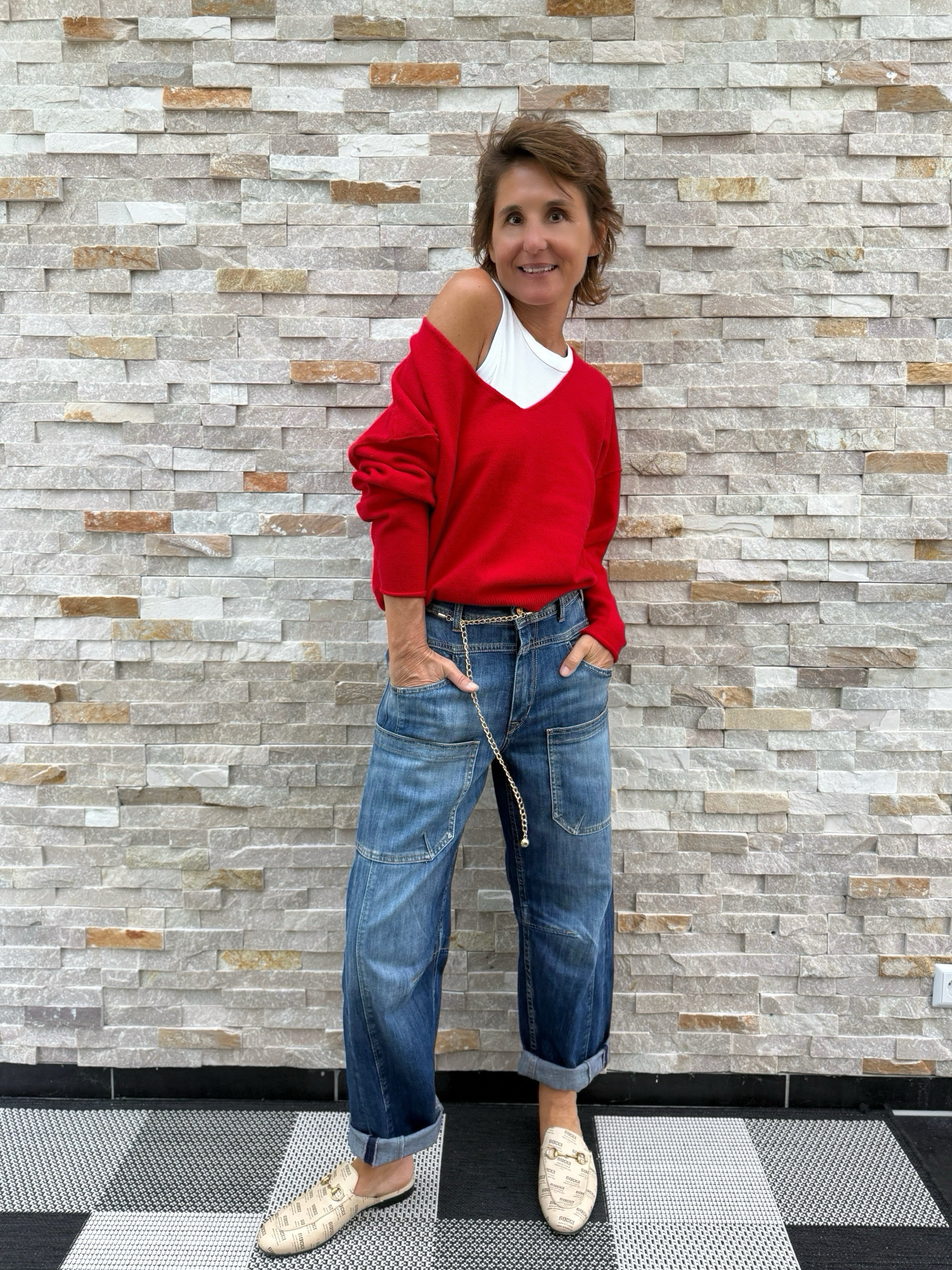 Pullover mit V-Ausschnitt in Tomato