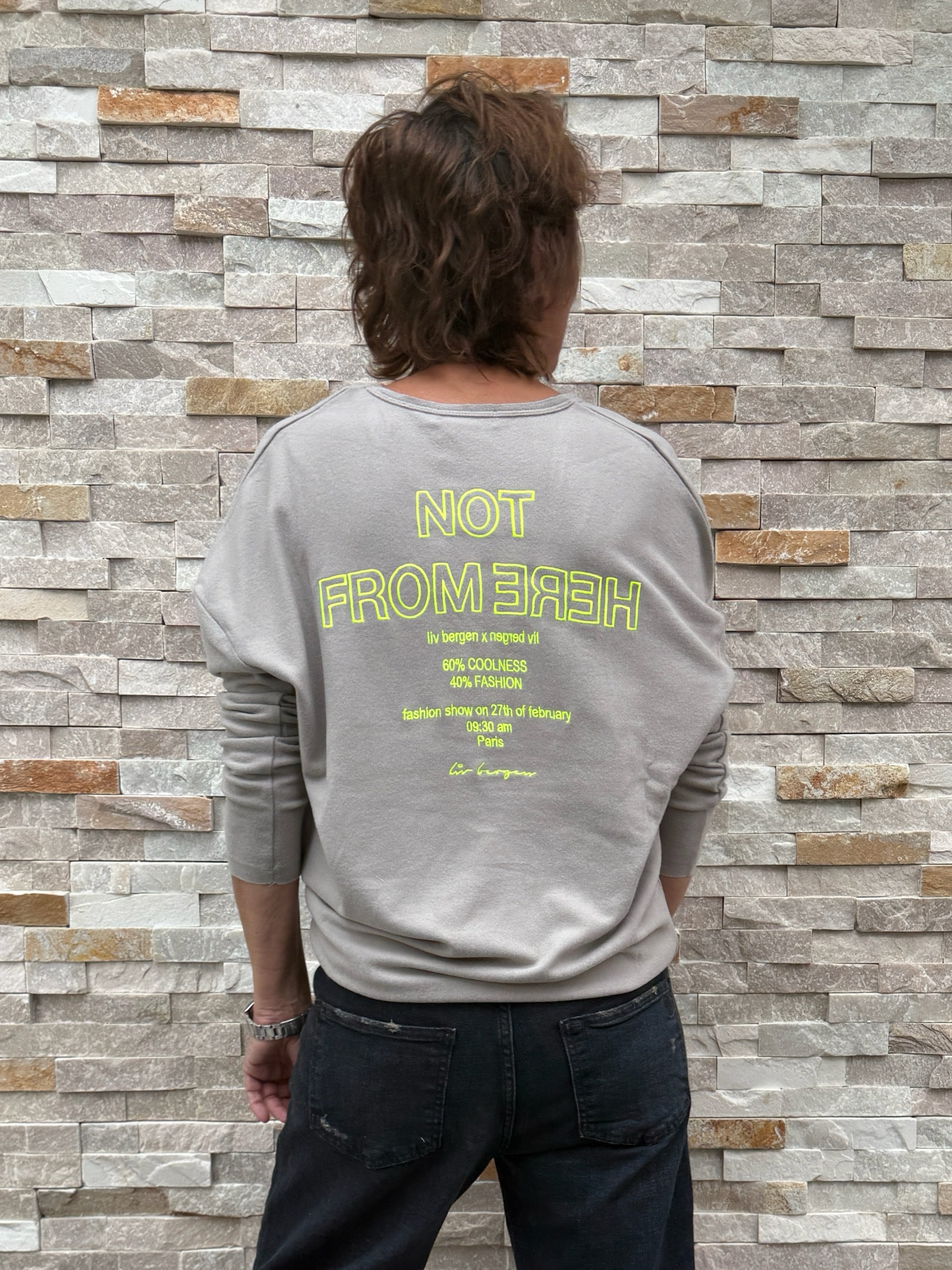 Sweatshirt JUPITER NOT mit Stickerei in Grey Mom