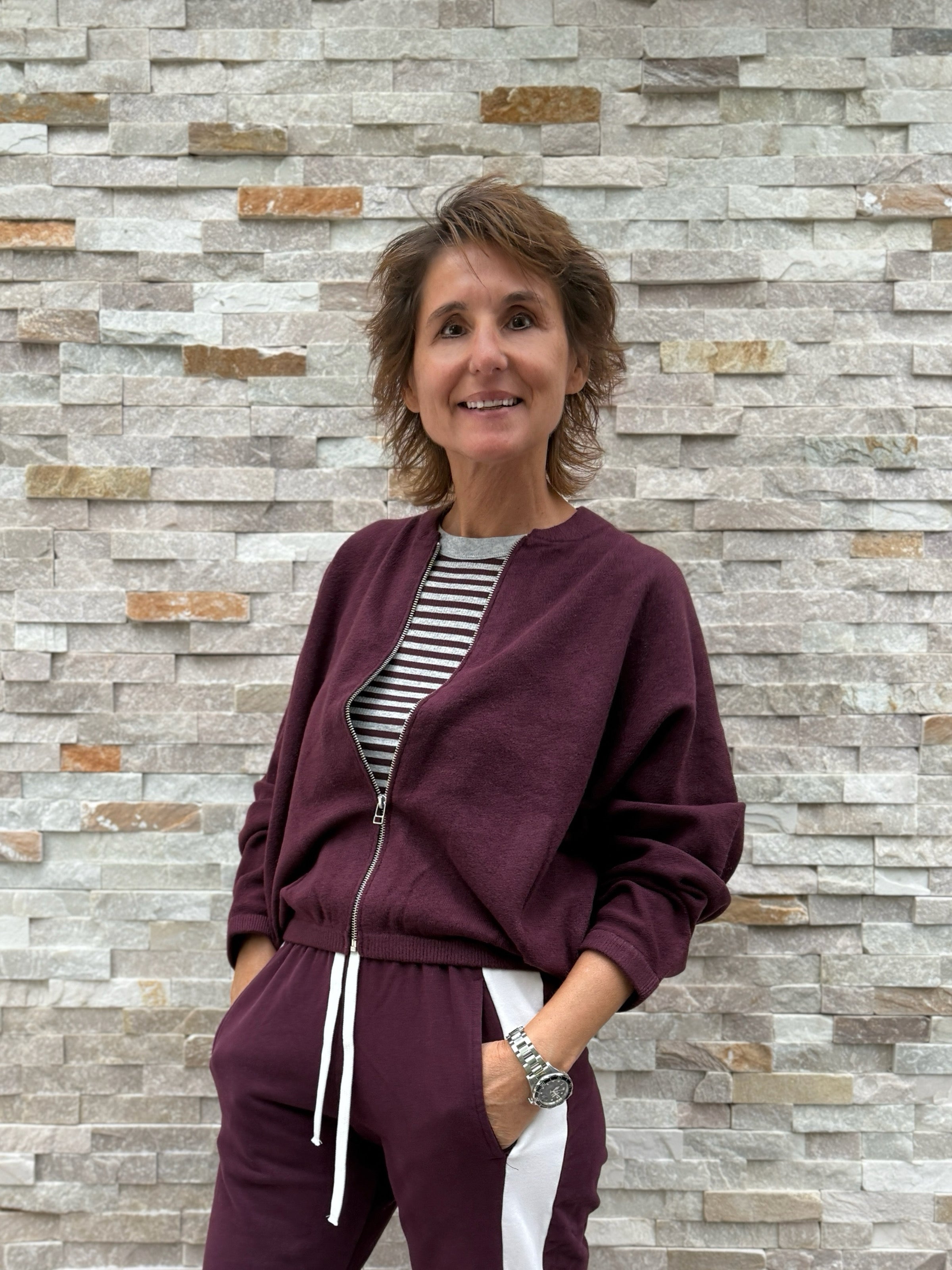 Cardigan mit Reißverschluss in Blouson-Form in Aubergine