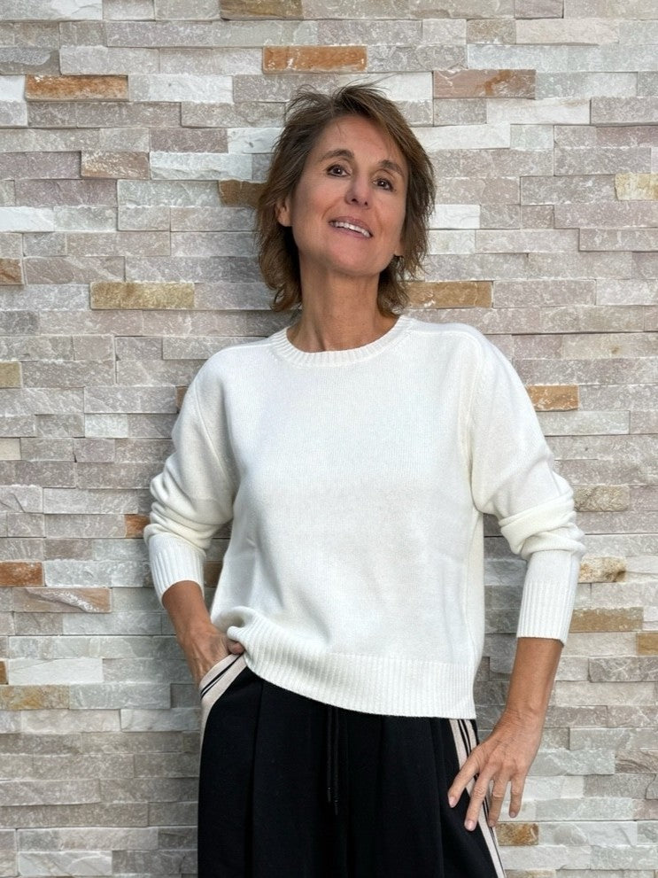 Kurzer Cashmere Pullover in Offwhite