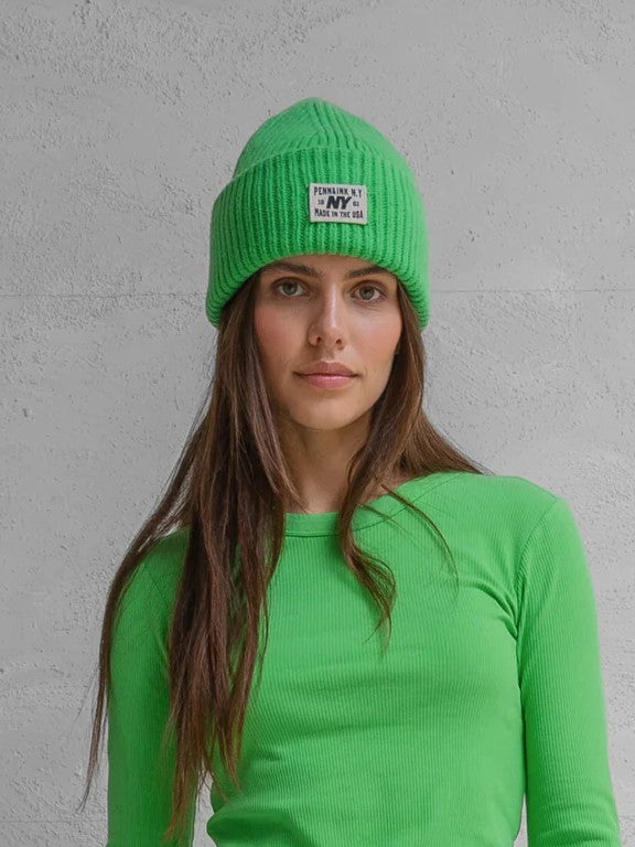 Mütze / Beanie Rippe mit Logo-Patch in vibrant green