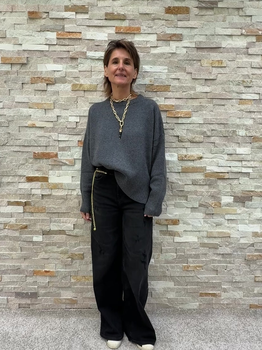 Video laden: Boxy Cashmere Pullover mit Rundhals in Anthrazit