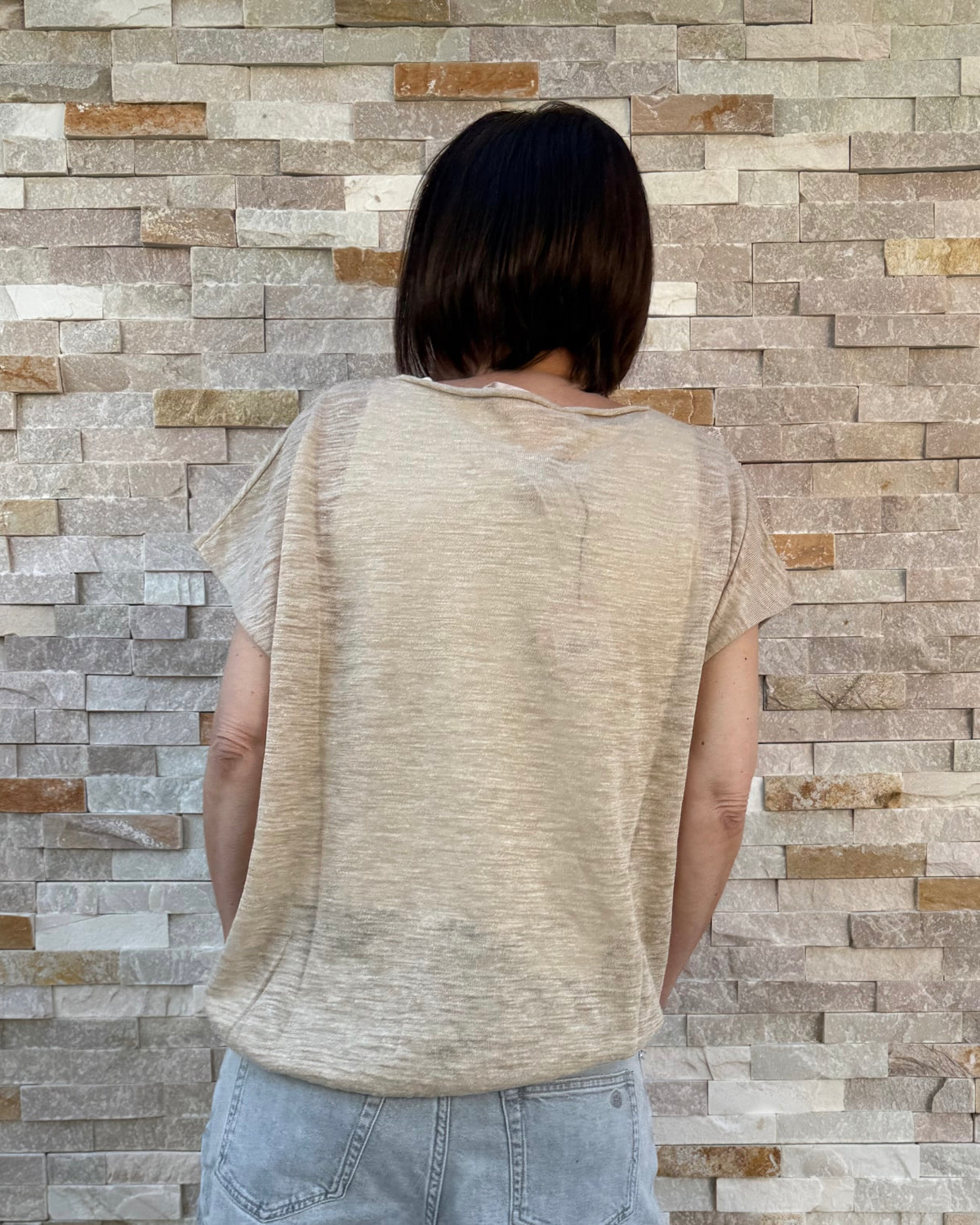 Linen sleeveless sweater in natural