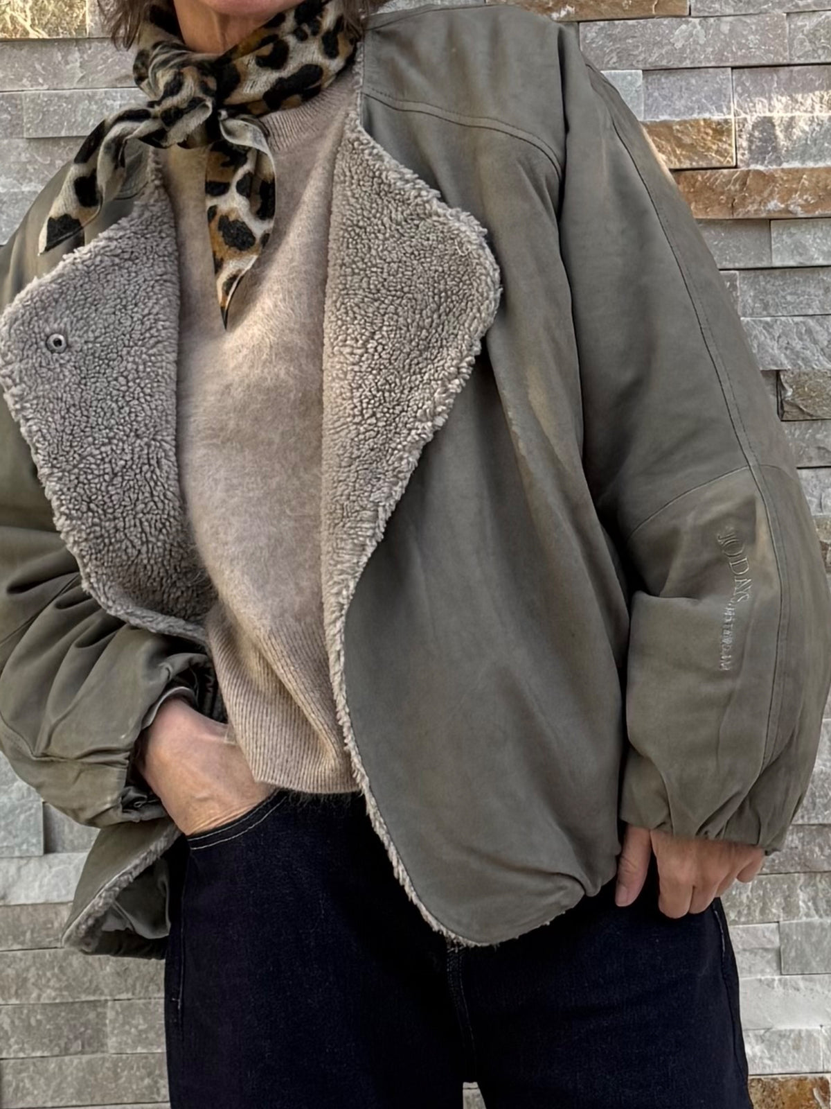 Oversized Fit Lederjacke mit Teddyfutter in Dark Fog