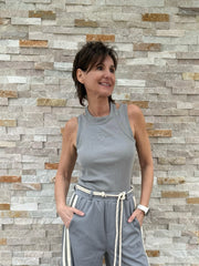 Top mit Träger und Neckholder in Grau