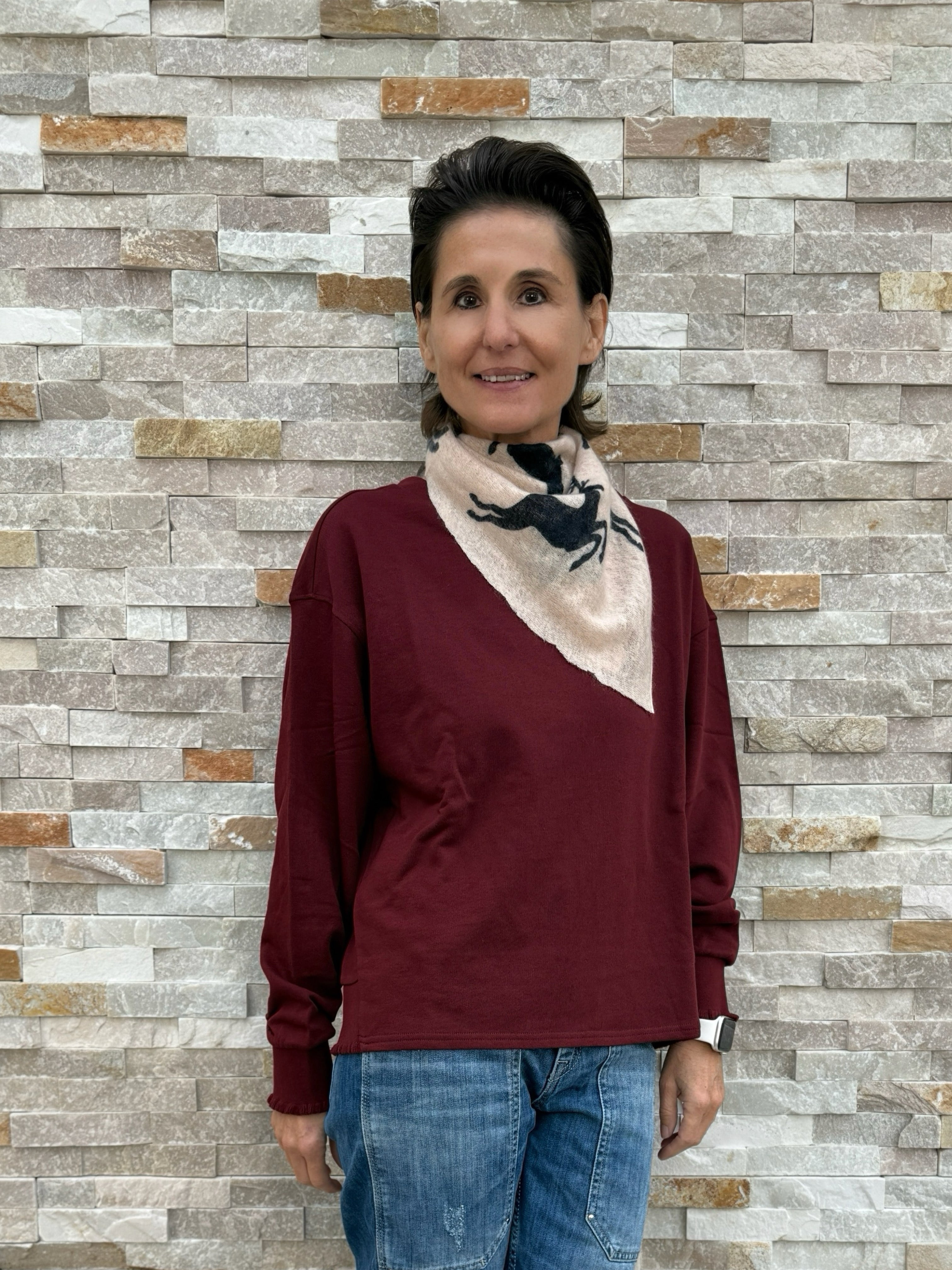 Sweatshirt ROSE mit Rüschen Details in Weinrot