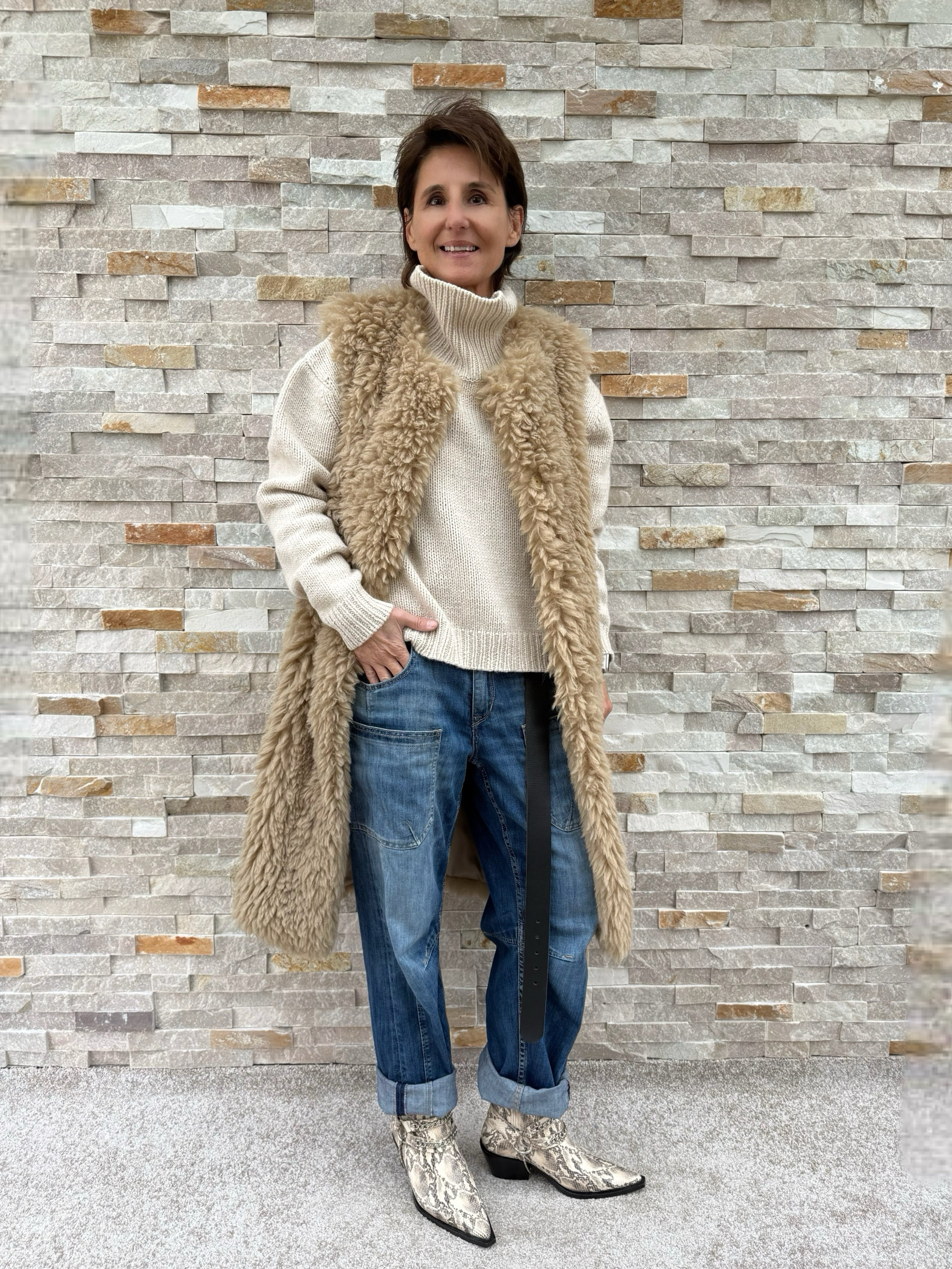 Lange Fell Weste aus Lammfell Imitat Caramel