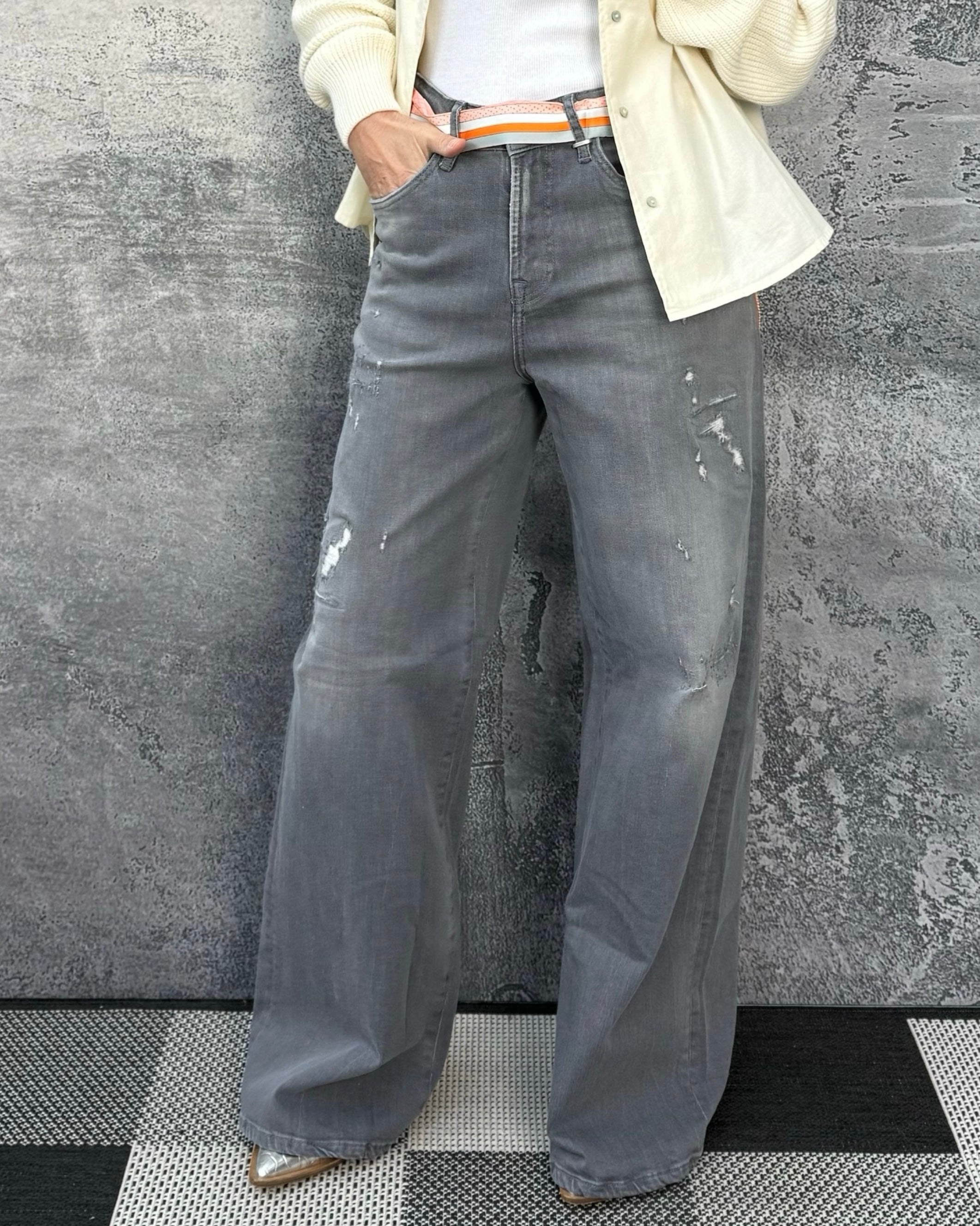 Jeans KALEA mit extra weitem Bein town grey