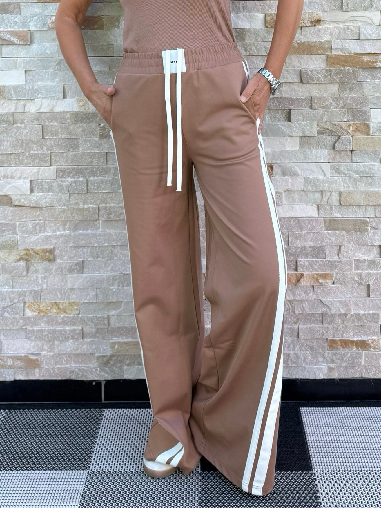 Jogg Pant PENNI mit Streifen in Mocha