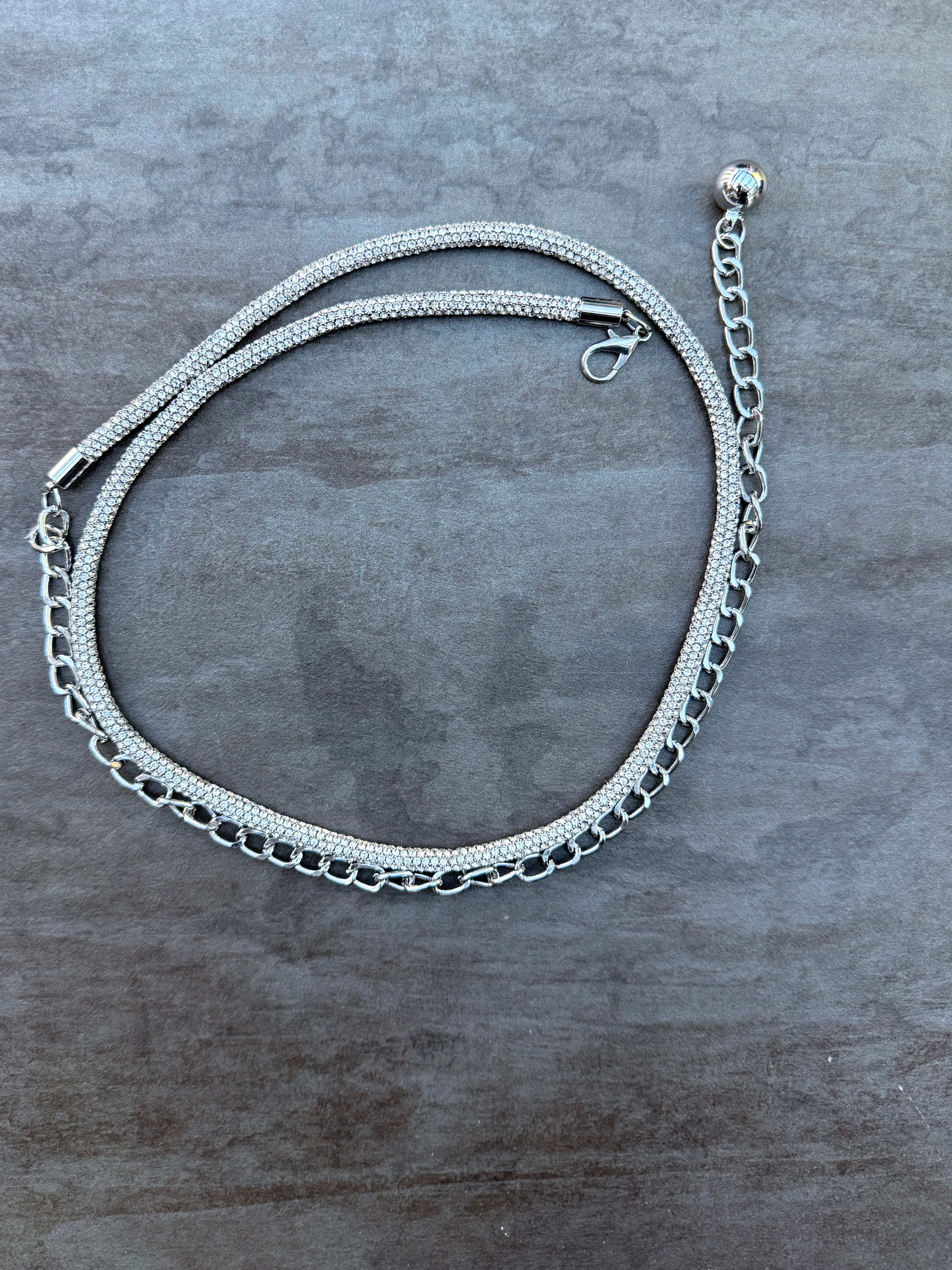 Schmaler Schmuck Gürtel Silber mit Silberkette