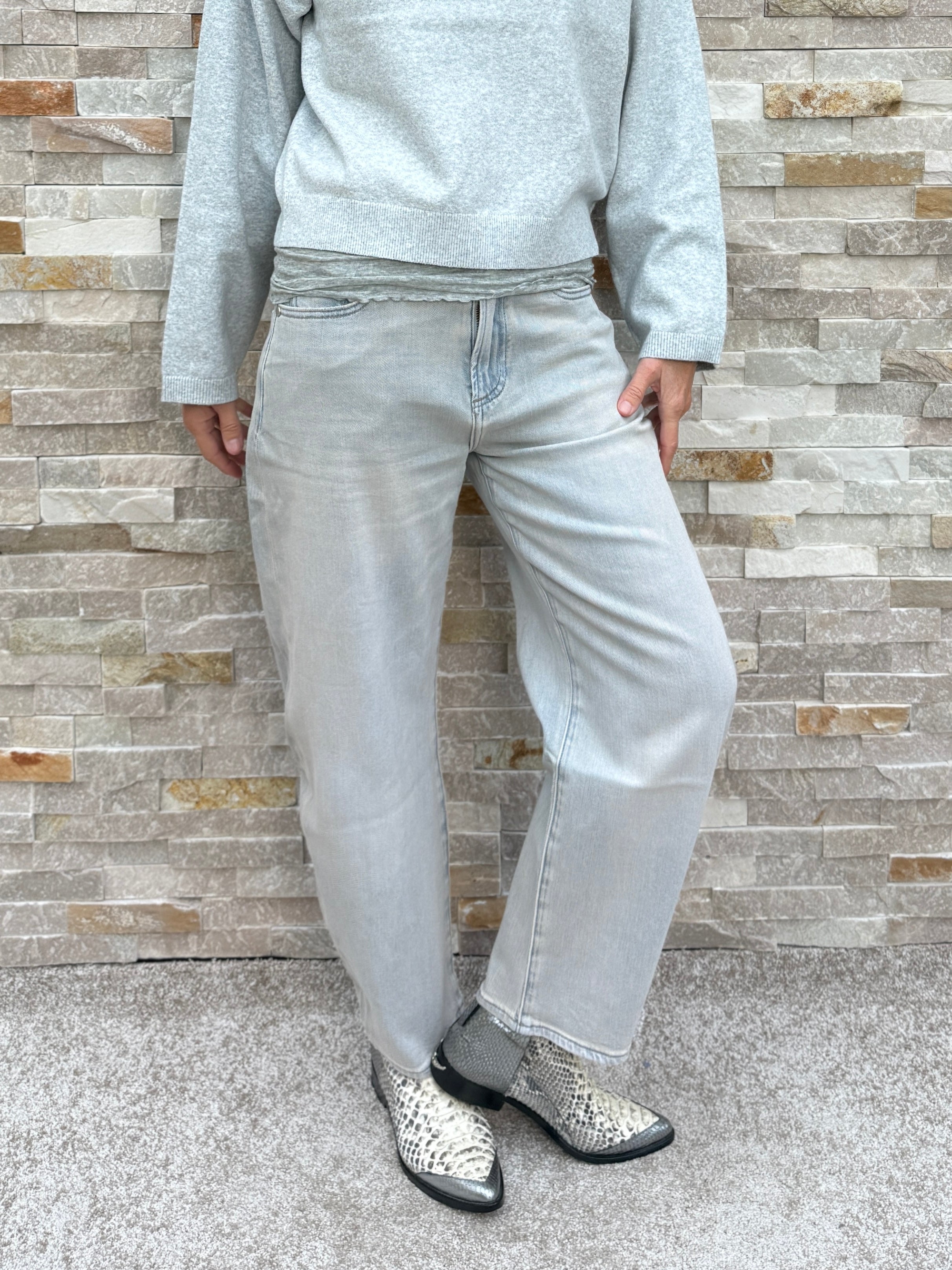 O-Shape Jeans YOANA in Sunrice Blue