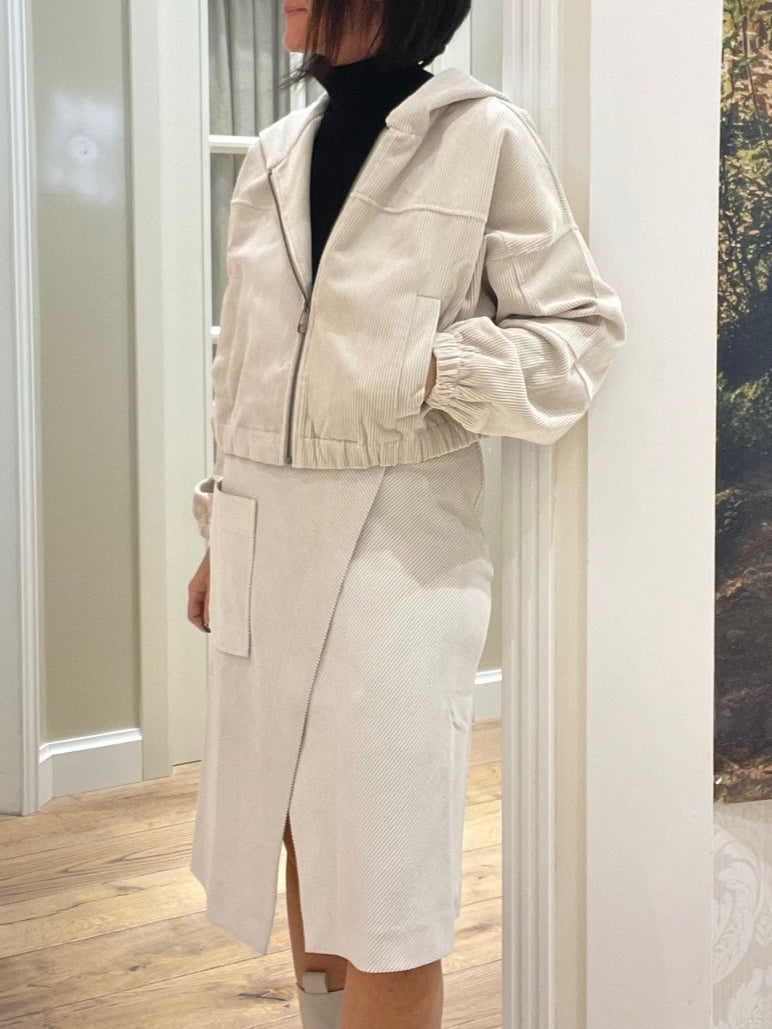 Cord Wickelrock Cleavelandite in Offwhite