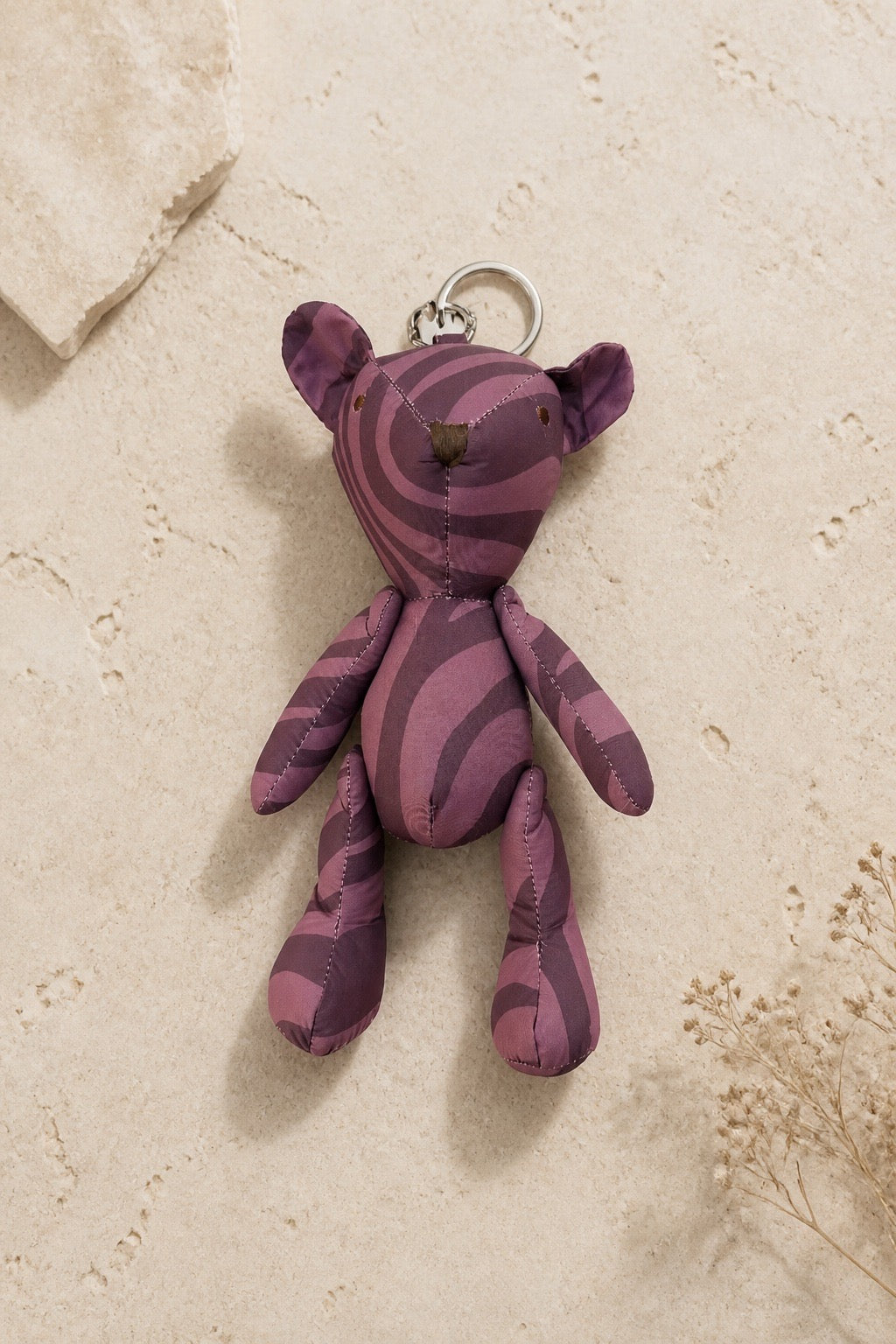 Taschenanhänger bag charm AVE:LINE in plum zebra
