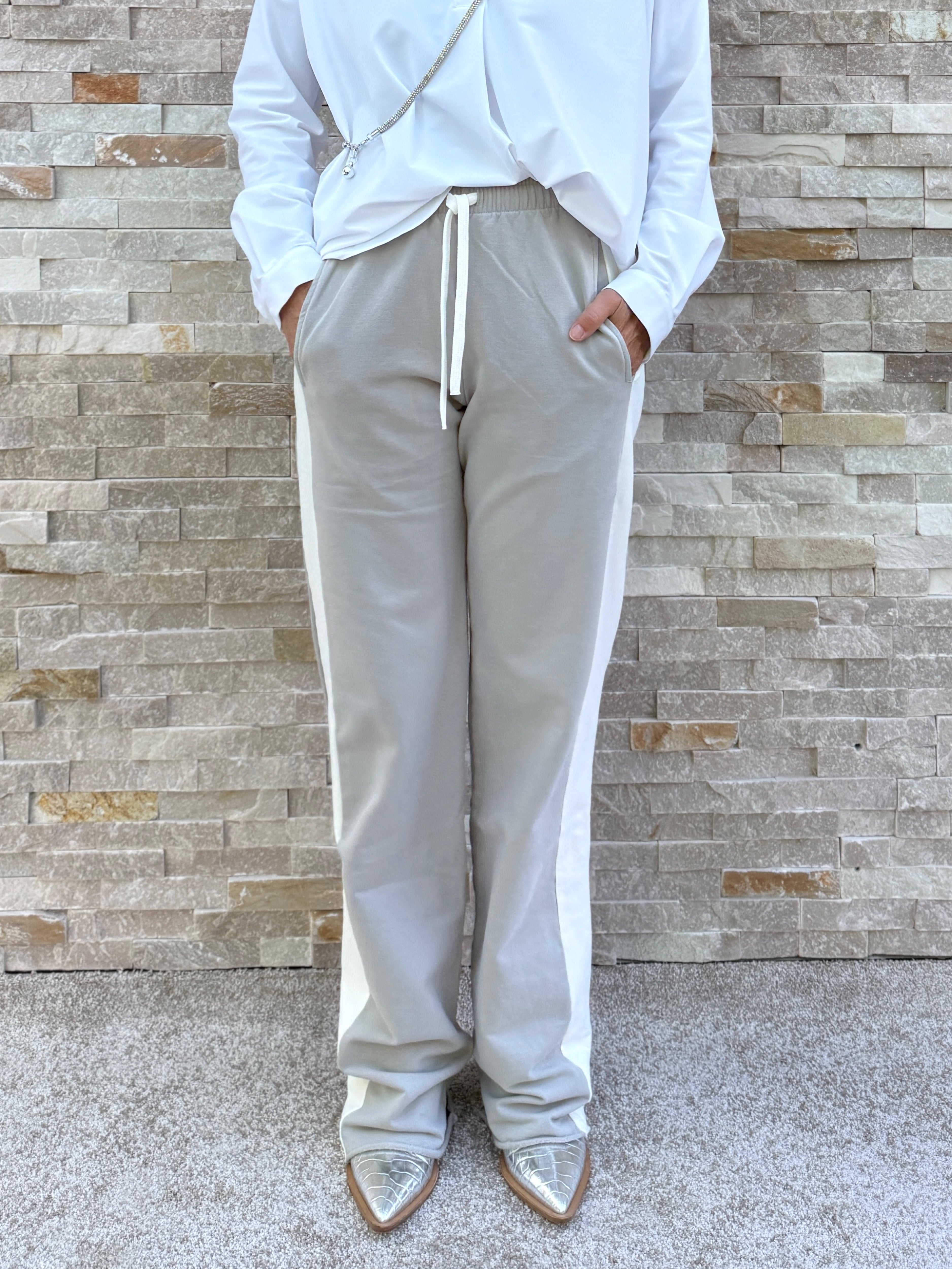Track Pants mit Galon Steifen in Mineral