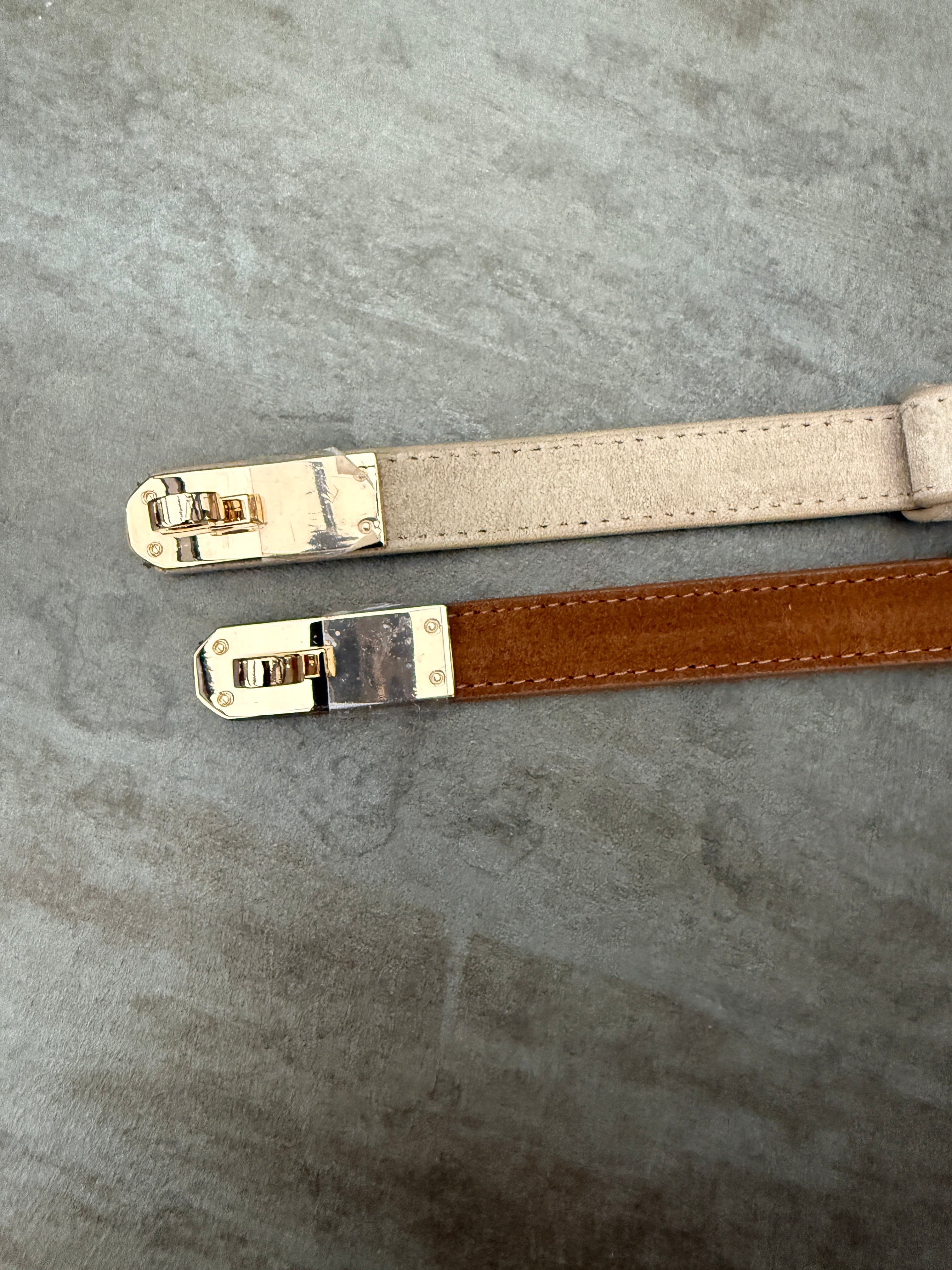 Veloursleder Gürtel schmal in Cognac und Beige
