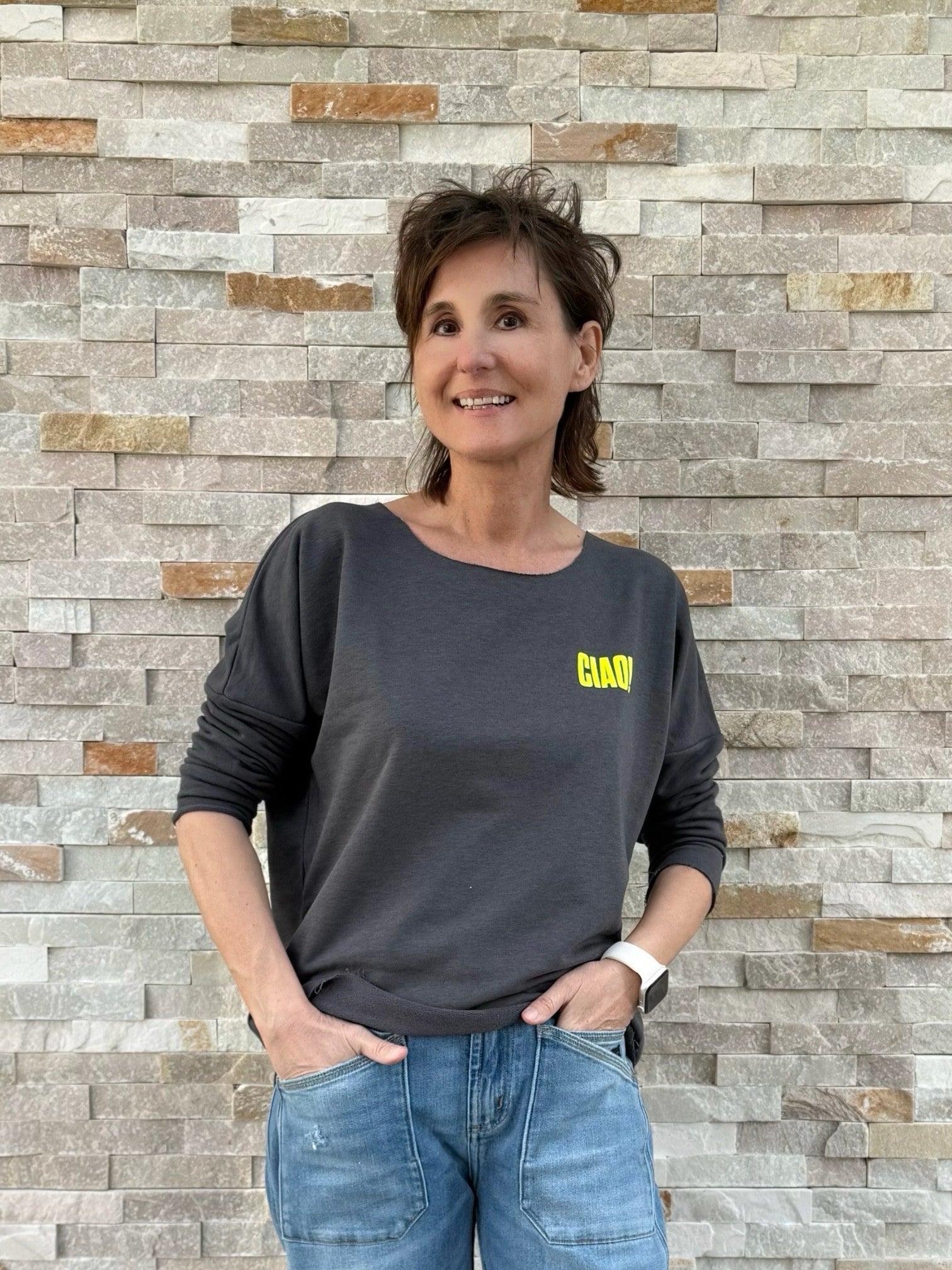 Sweatshirt CIAO! with raw hem in Graphite with Neon Yellow
