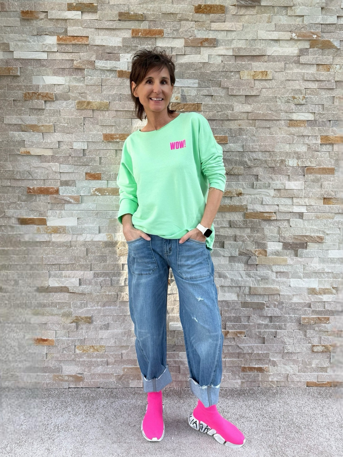 WOW! Sweatshirt with Open Hem Mint with Neon Pink