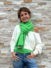 Large knitted scarf light grey