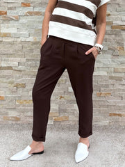 Schmale Crepe Hose mit Gummibund Dunkelbraun