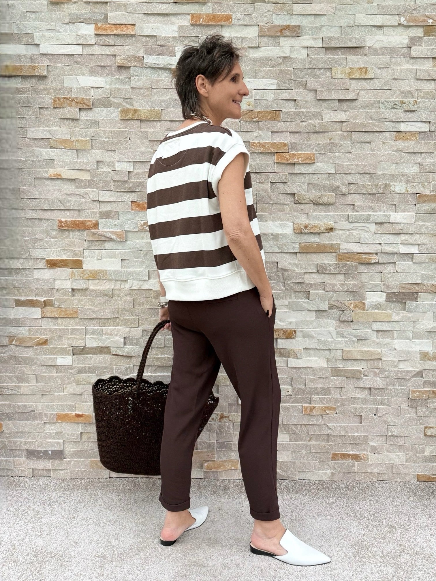 Schmale Crepe Hose mit Gummibund Dunkelbraun