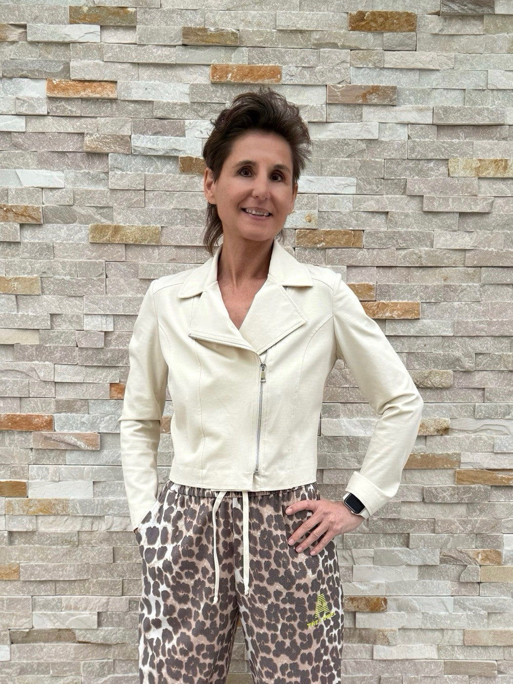 Kurzjacke mit Reißverschluss in Beige