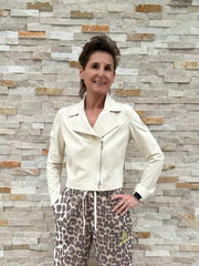 Kurzjacke mit Reißverschluss in Beige