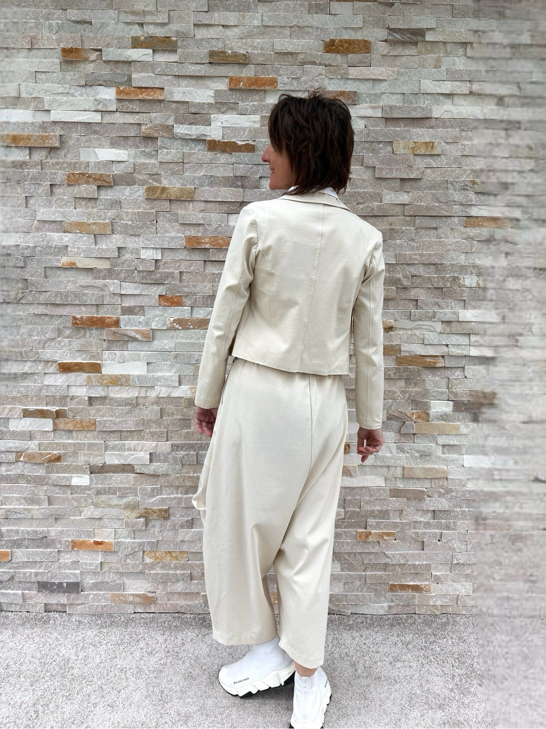 Tiefschritt Hose O-Shape in verkürzter Form Beige