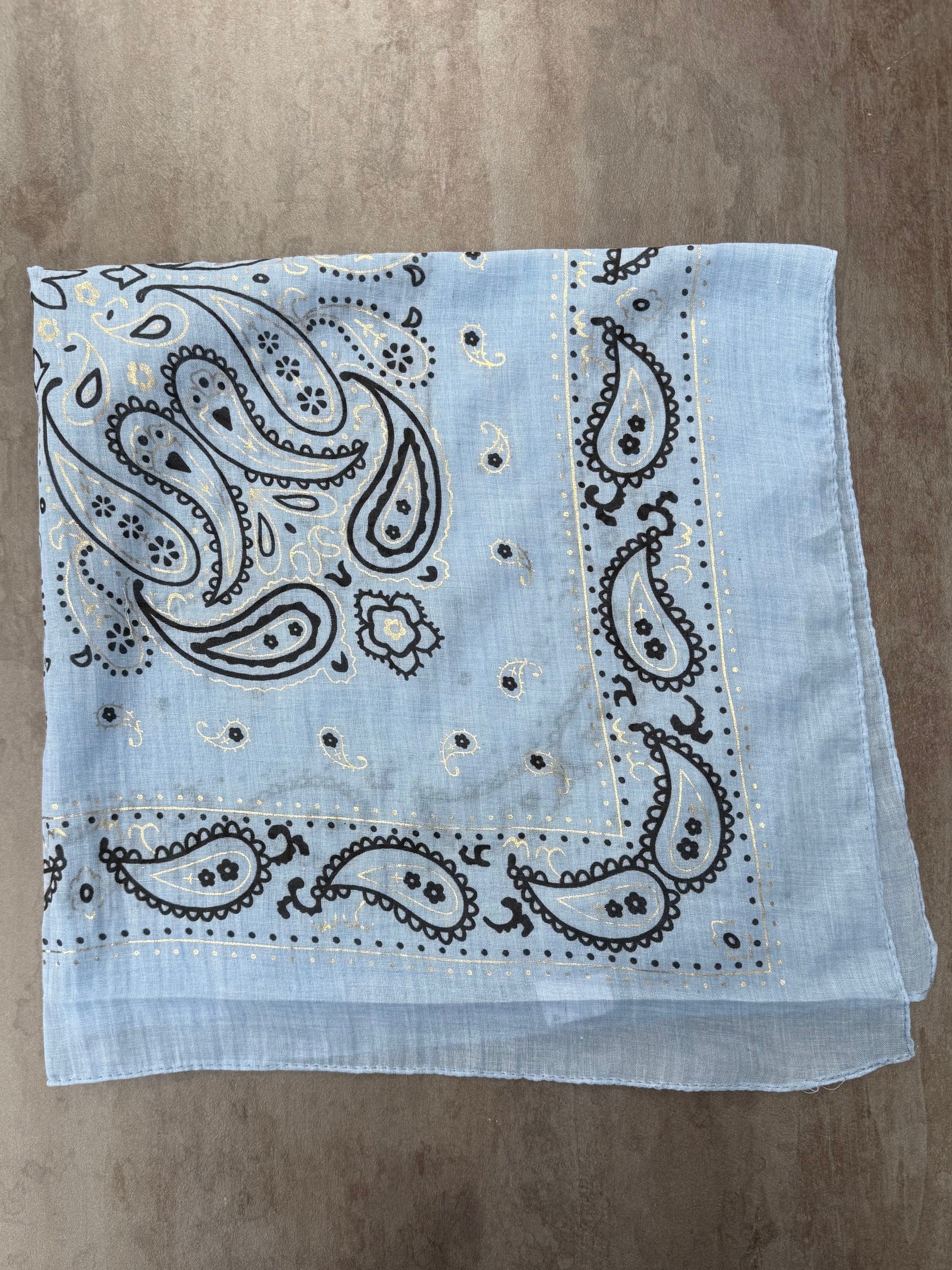 Nickituch Paisley in Hellblau / Schwarz