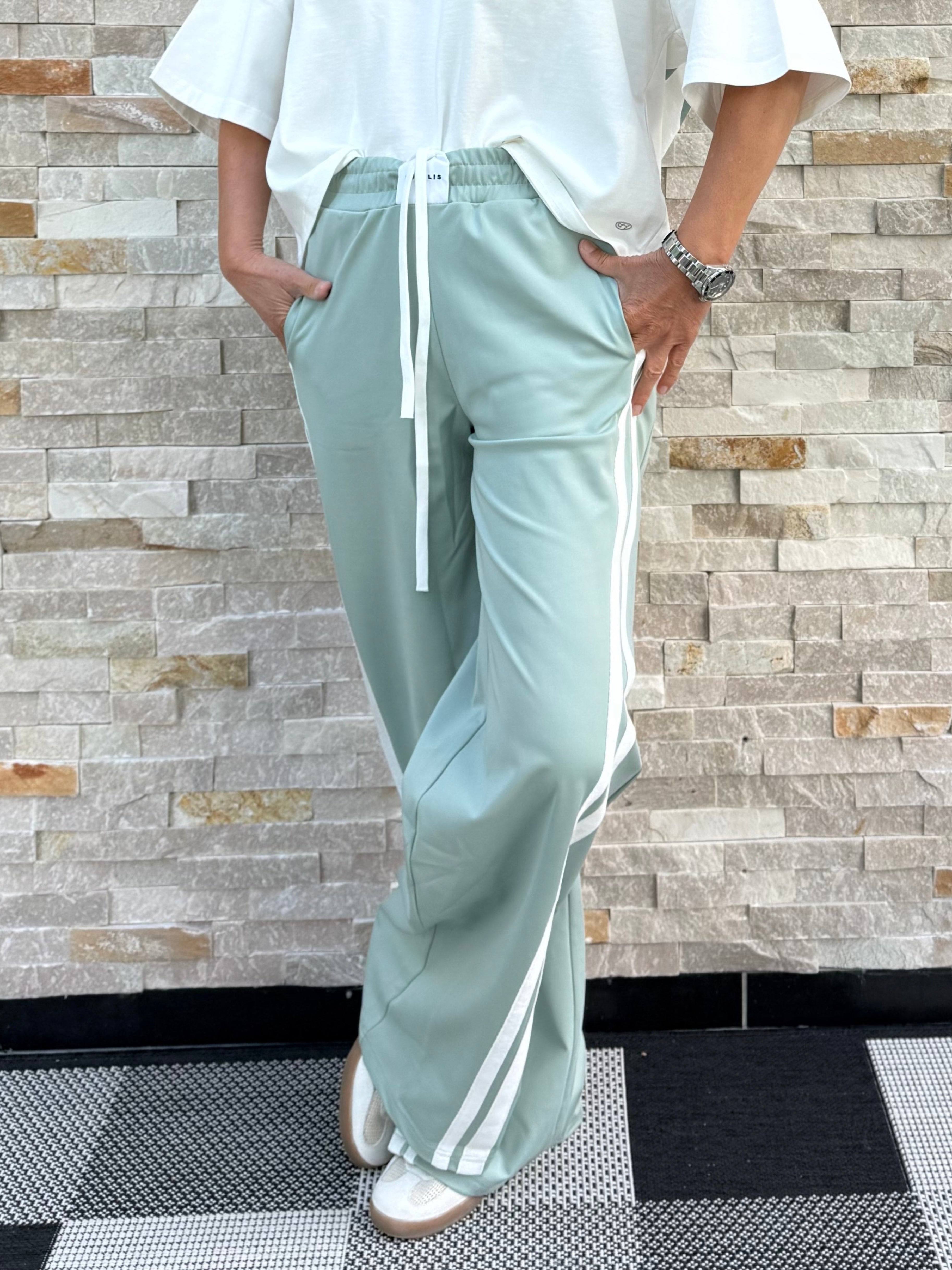 Jogg Pant PENNI mit Streifen in Aloe