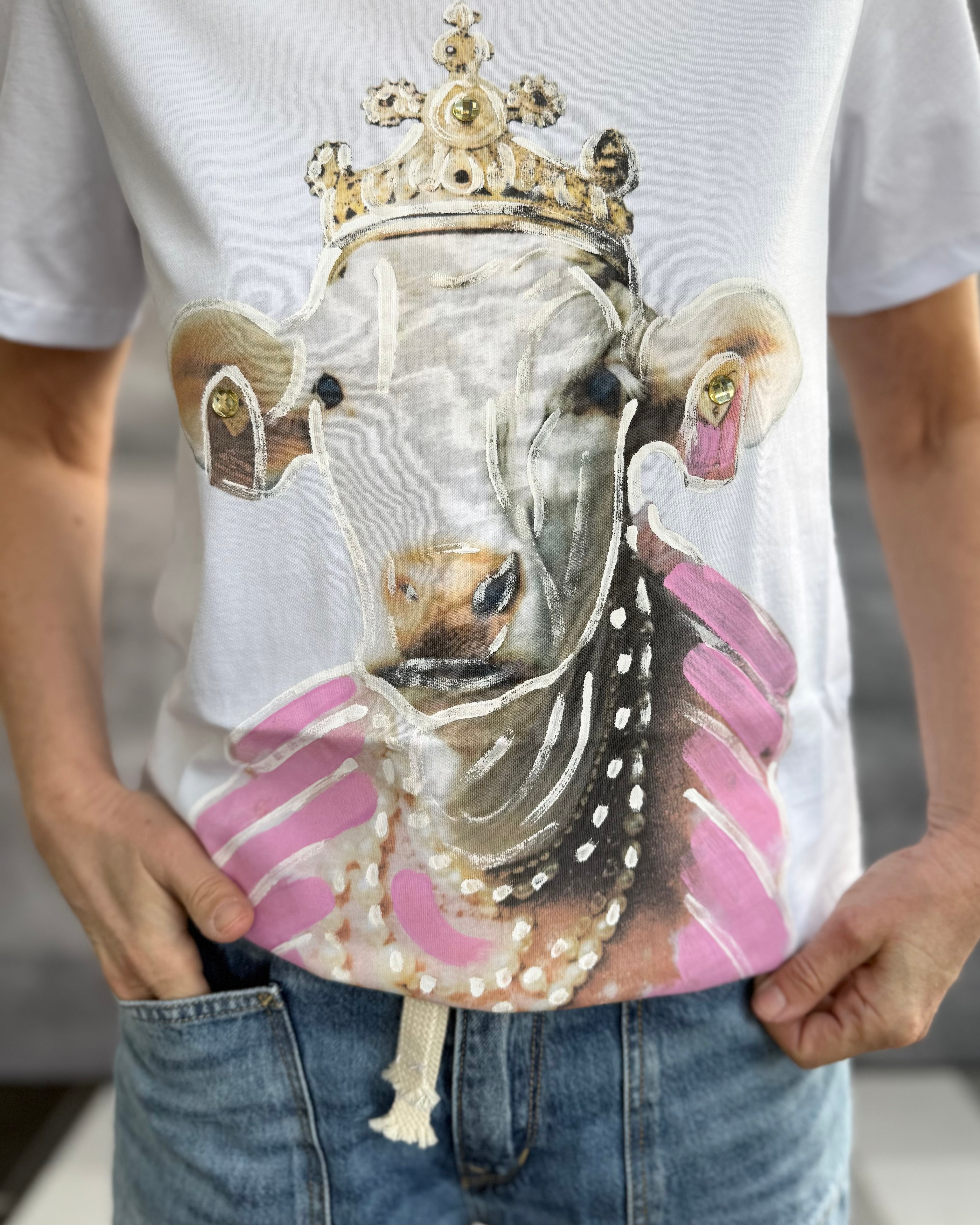T-Shirt COW hand-painted in white