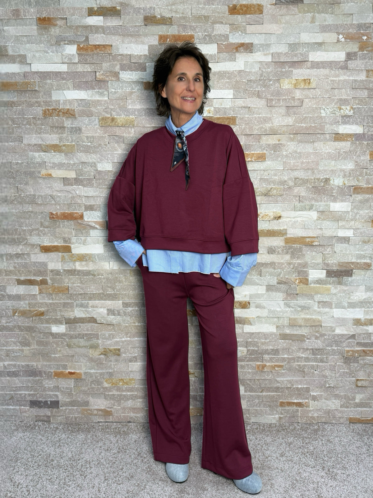 Cropped Sweatshirt aus Scuba in Bordeaux