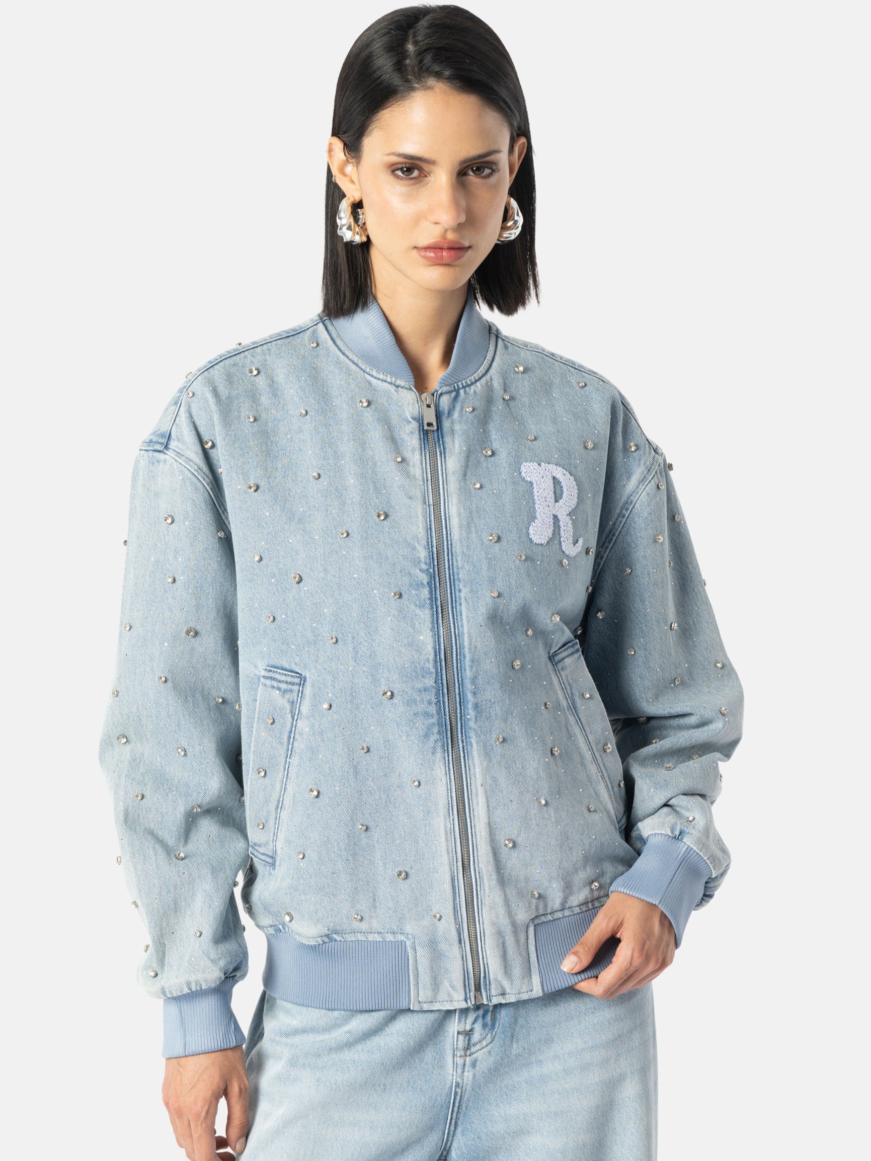 Jeans Blouson mit Strass-Steinen Allover in Hellblau