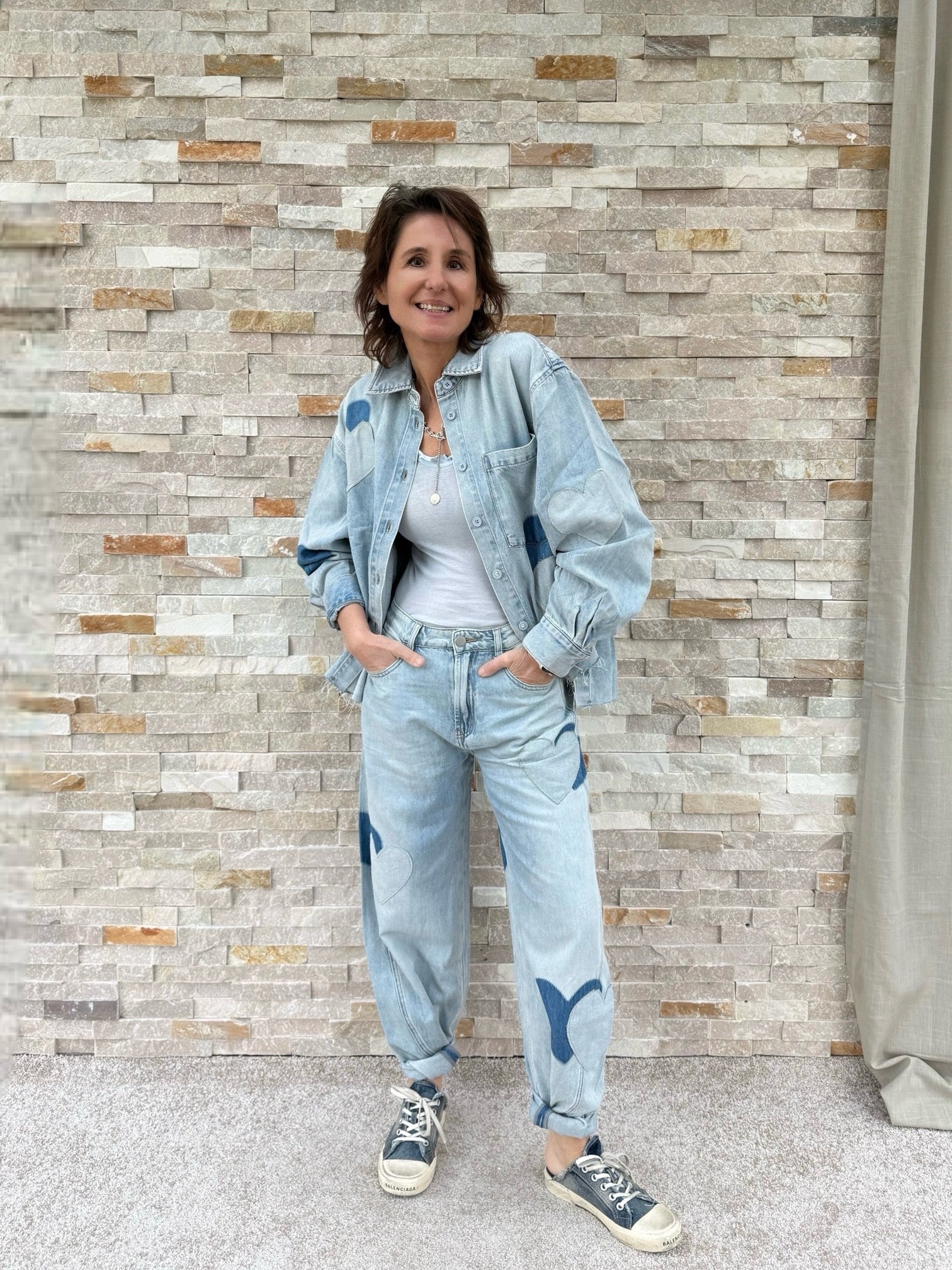 Barrel Jeans NORALIE with hearts in springlike blue / light blue