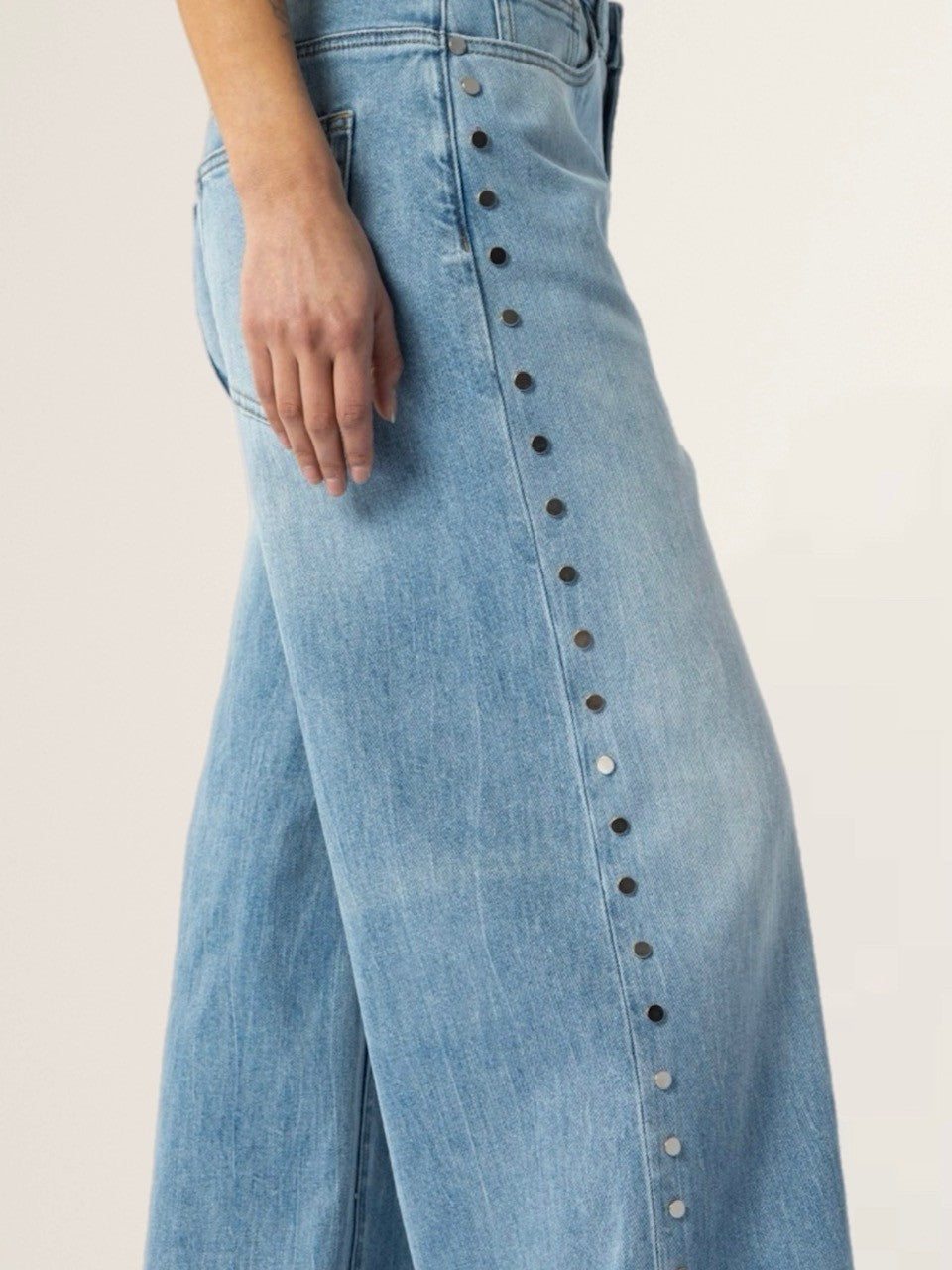 Wide Leg Jeans KALEA Rivet with Studs in Mount Blue