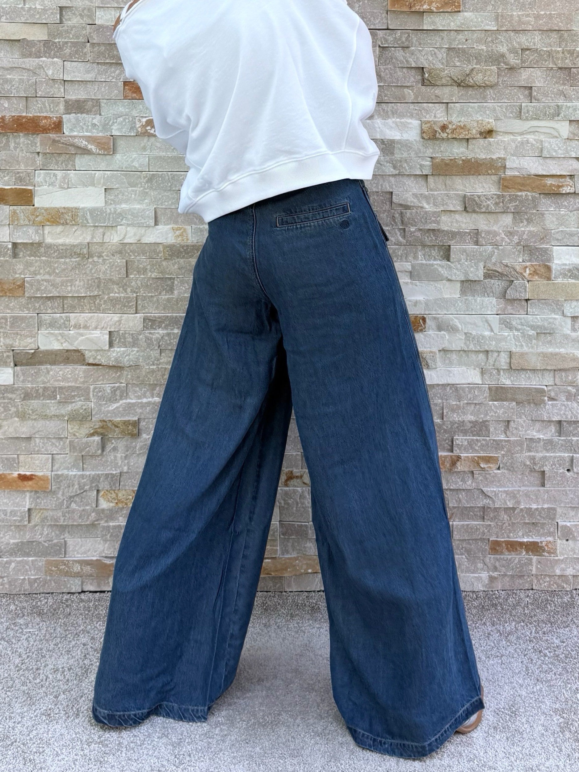 Wide Leg Jeans TRIS with patch pockets in whale bay blue