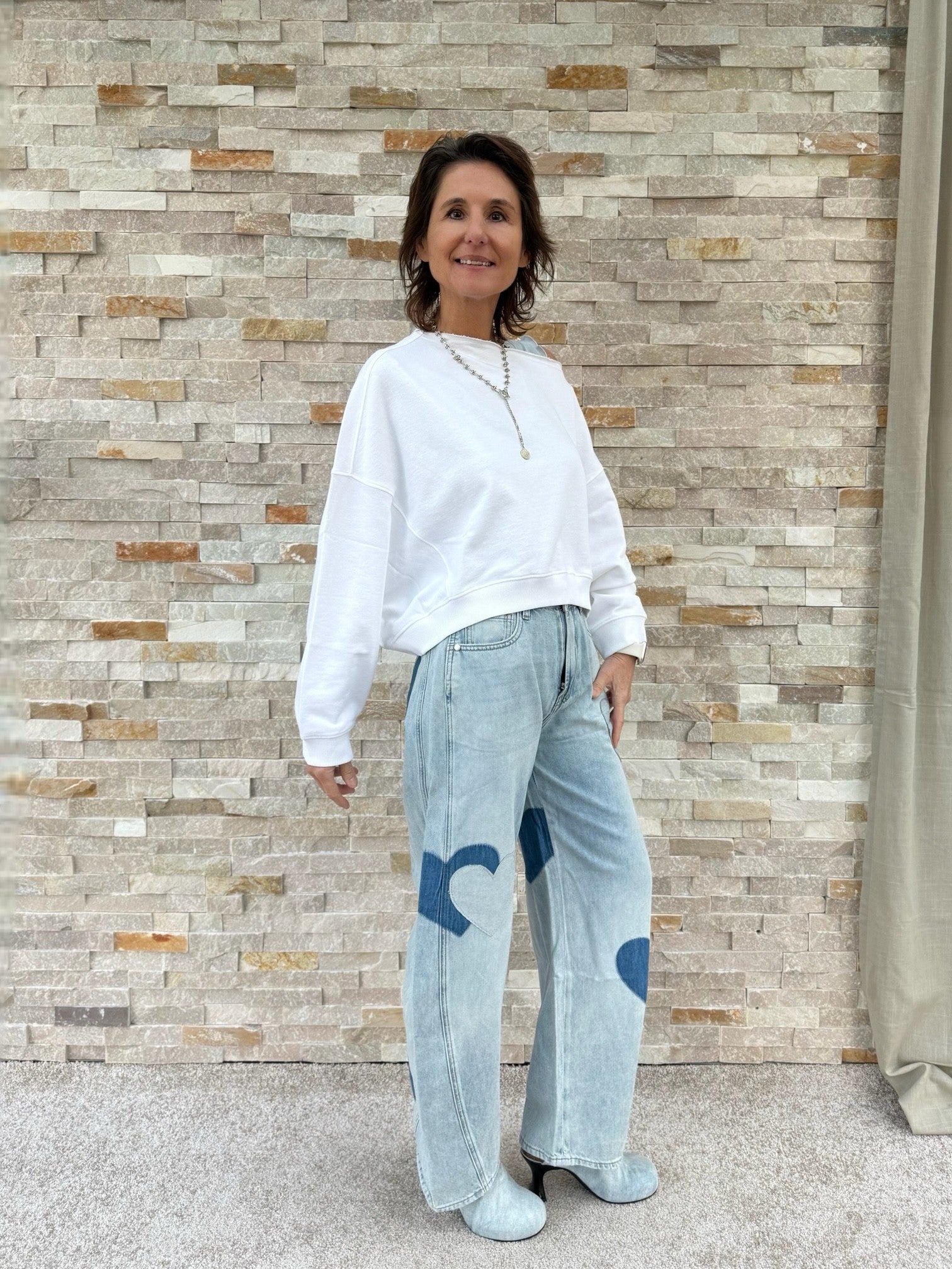 Barrel Jeans NORALIE with hearts in springlike blue / light blue