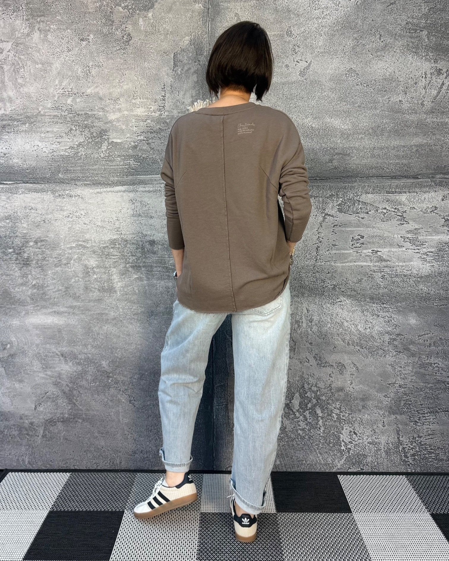 Sweatshirt VALENTINA mit offenem Saum Oak