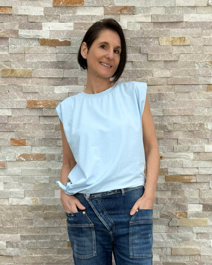 T-Shirt mit Knoten in Hellblau