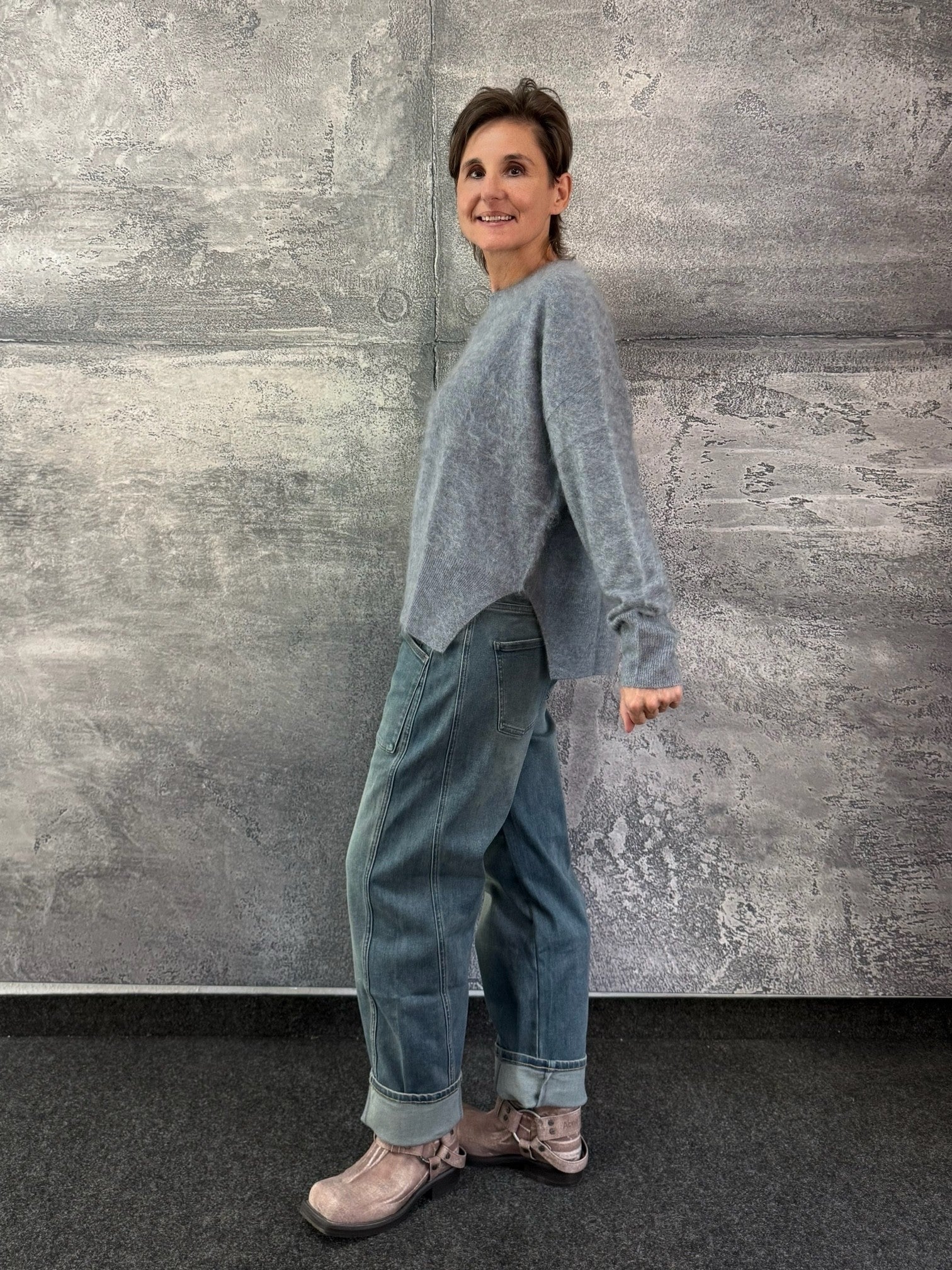 Brushed Cashmere Pullover in FEATHER