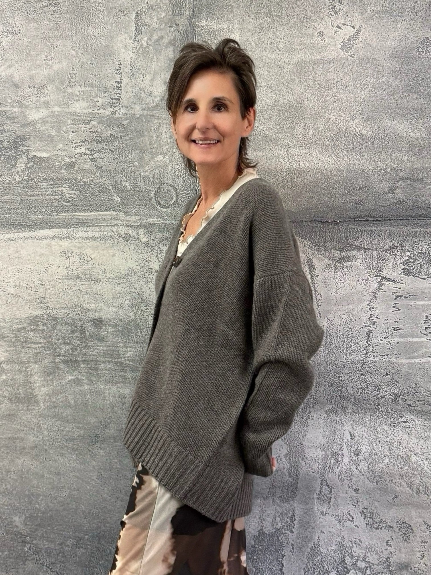 Oversized Cashmere Cardigan in MULL