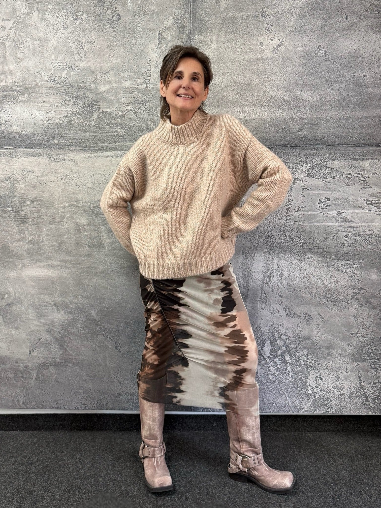 Grobstrich Kaschmir Pullover mit Stehkragen in SIGNAL