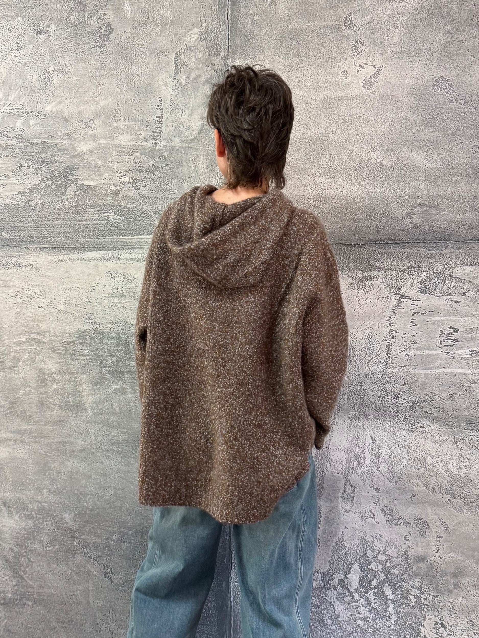Oversized Cashmere Hoodie in RAVEN