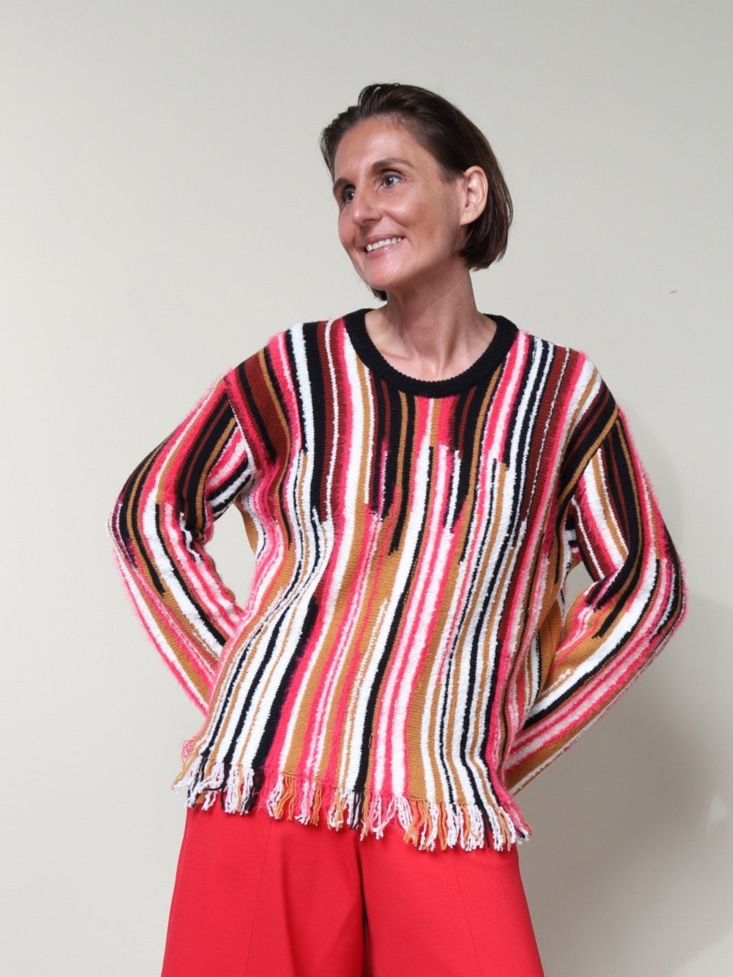 Pullover mit Längsstreifen und Fransensaum Camel Rot