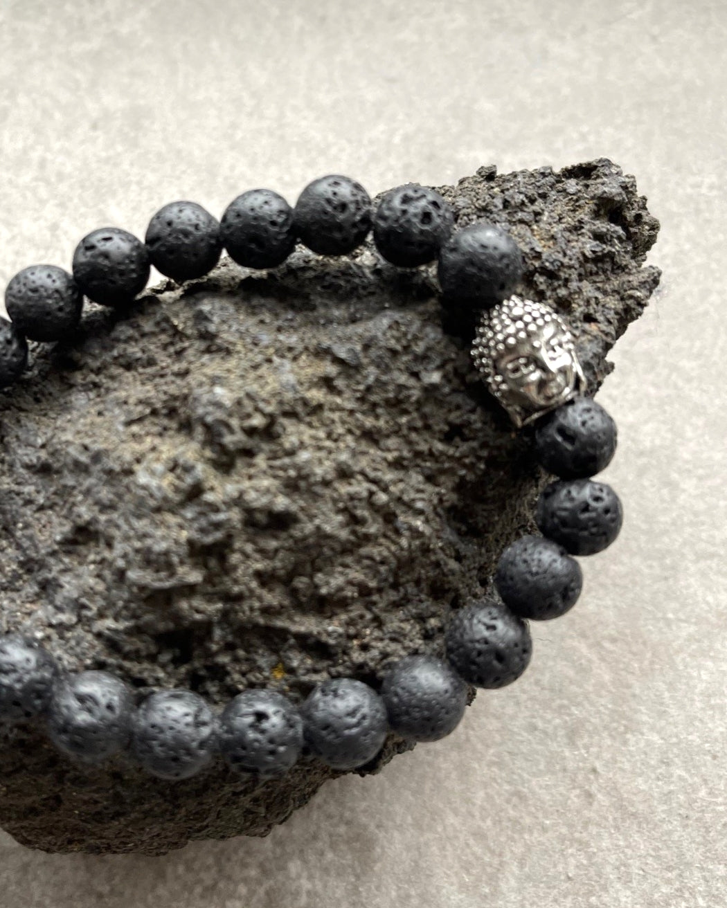 Armband BURMA mit Perlen und Buddha Lava