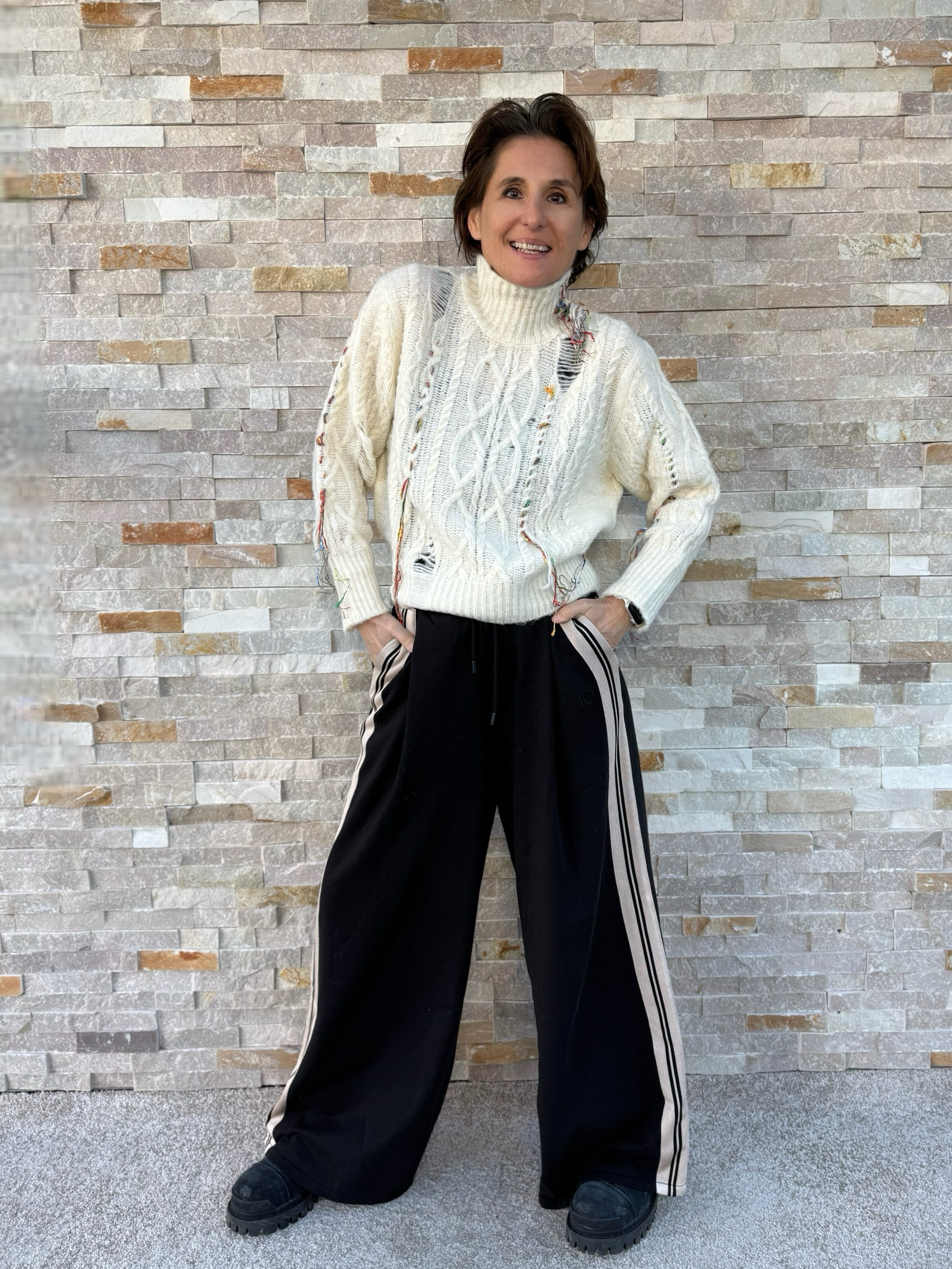 Zopfpullover mit Stehkragen durchgezogenen Bändern Ecru