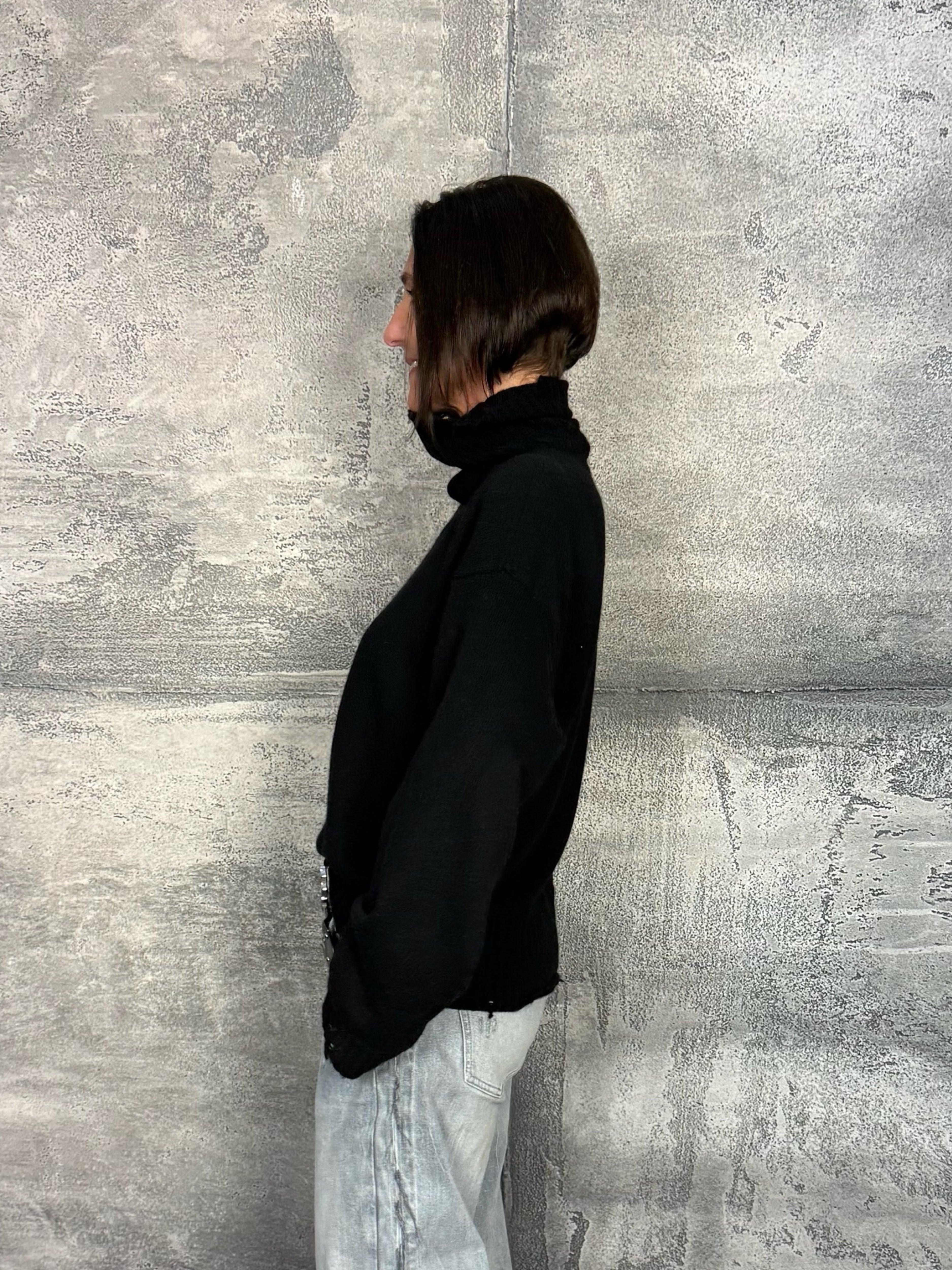 Rollkragen Pullover destroyed in Schwarz
