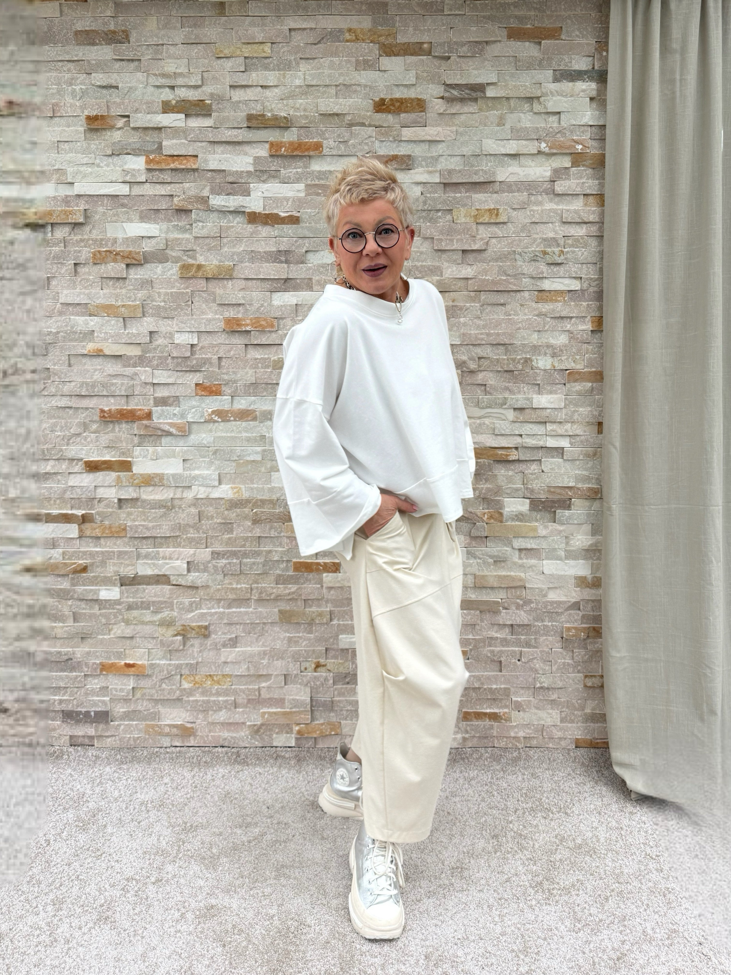 Tiefschritt Hose O-Shape in verkürzter Form Beige